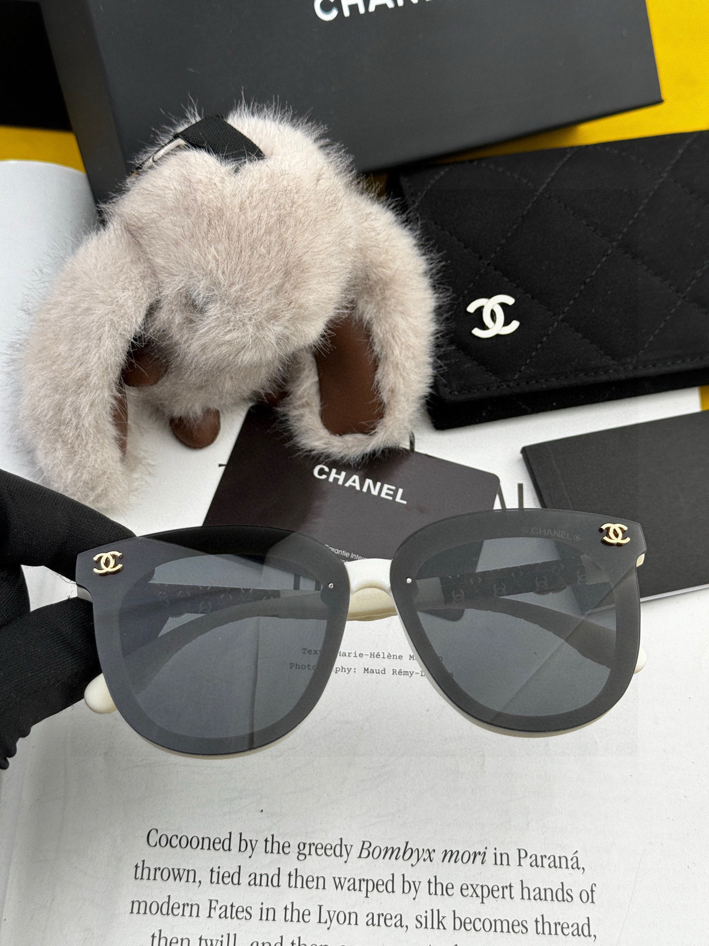 Chanel大框太阳镜墨镜 经典的方框设计，不挑脸型，无论搭配大衣还是连衣裙都非常显气质偏光镜片预防紫外