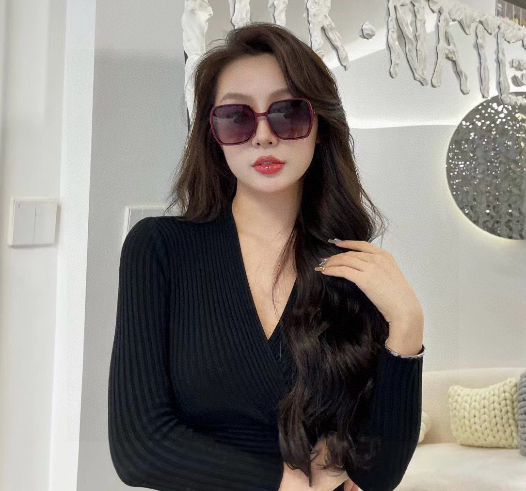 TR版本-偏光【独家大牌太阳镜无滤镜‼实拍上架 Dior官网最新发布新款太阳镜🕶，注意⚠我们是高清镜片，