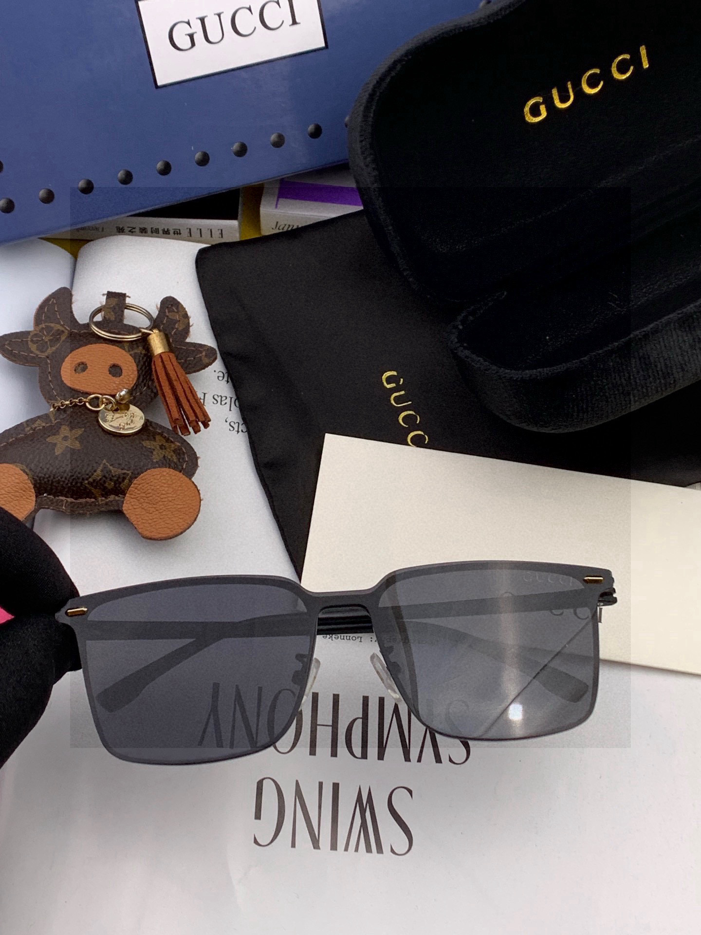 Gucci古奇 新款连体驶驾镜墨镜出行必众备多明星同款 太阳镜 男女太士阳镜飞行 型号：G11363