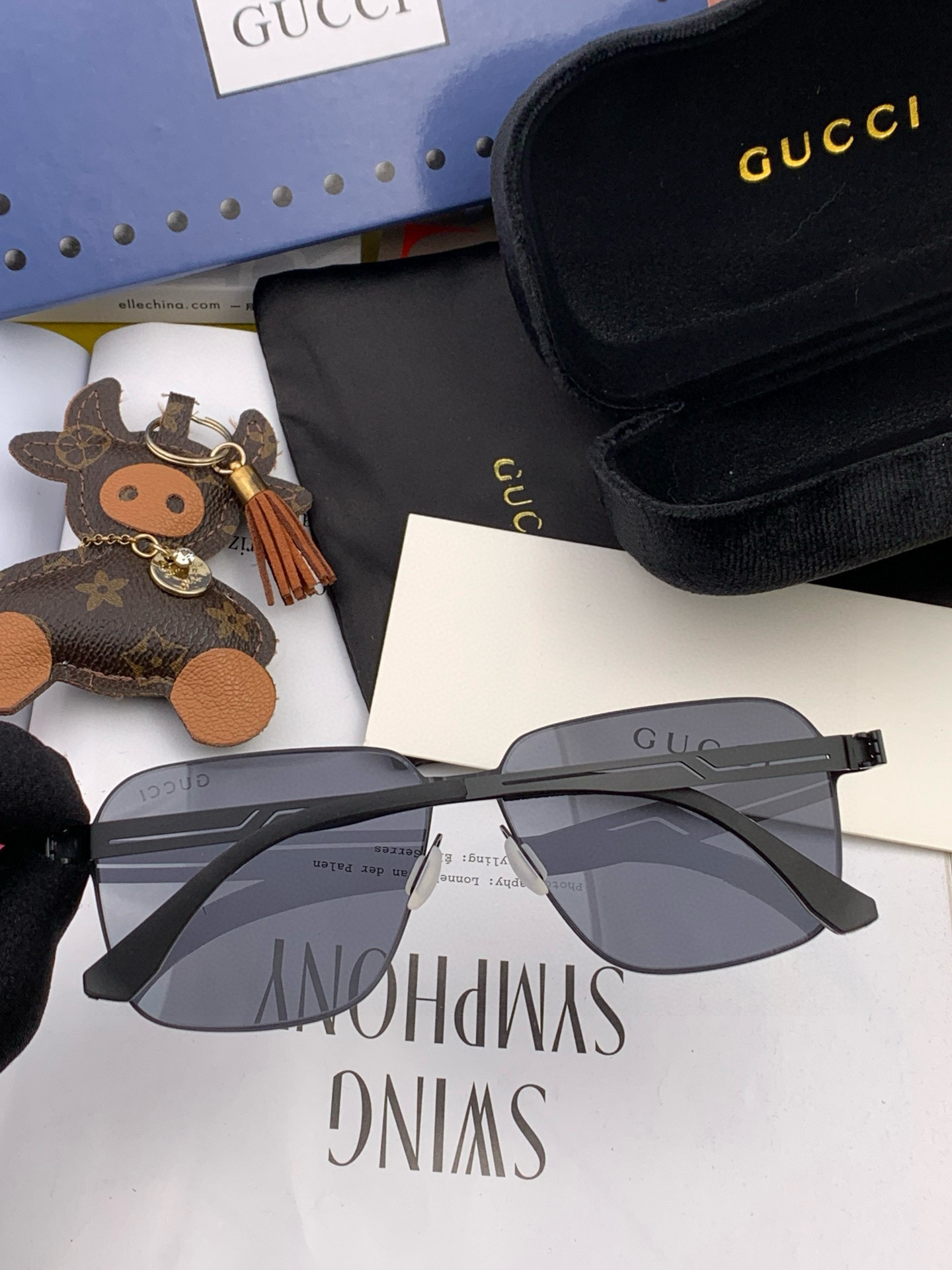 ♦️ GUCCI 2025新款男女情侣款太阳镜多边形墨镜iP电镀永不褪色 超轻超有弹性整幅眼镜无螺丝重要