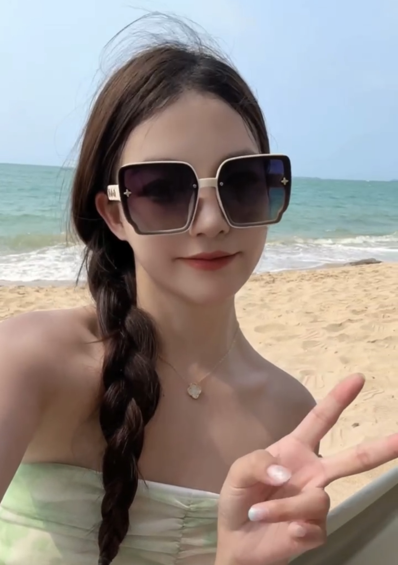 【TR偏光系列】lv大框太阳镜墨镜经典的方框设计，不挑脸型，无论搭配大衣还是连衣裙都非常显气质偏光镜片预