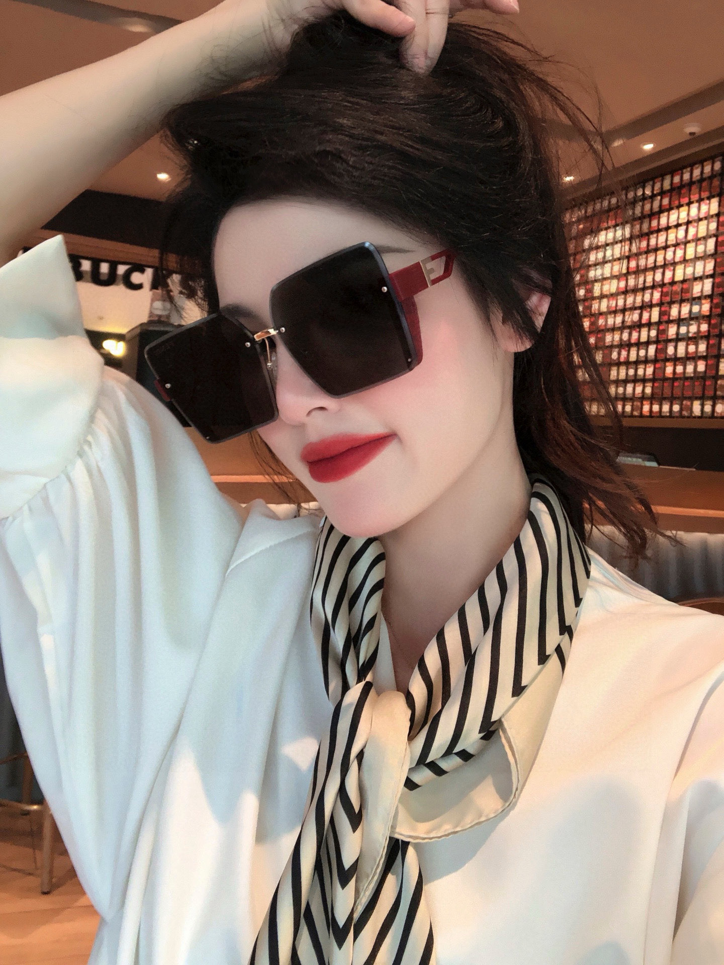 🔺 【芬迪】2025开春新款 潮流爆款 时尚方框偏光太阳镜 高品质 佩戴舒适 网红潮款墨镜 女士高清偏光