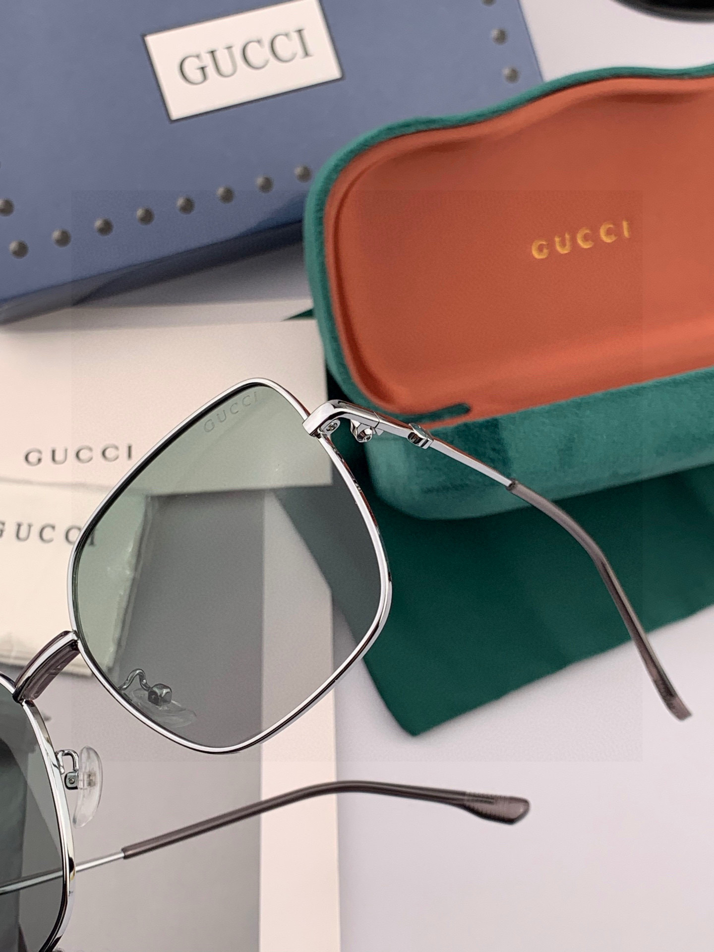 GUCCI 2025开春新款太阳镜 各路网红纷纷带起气场满分‼️ 俏皮甜美.上脸效果更佳.金属质感超好 