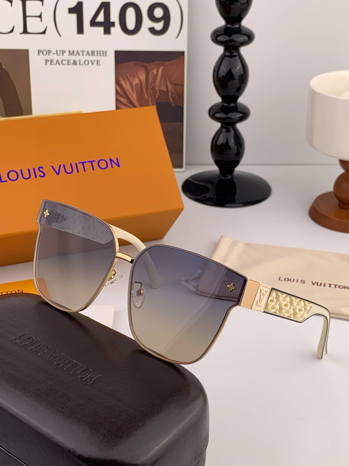 【尼龙偏光系列】lv大框太阳镜墨镜经典的方框设计，不挑脸型，无论搭配大衣还是连衣裙都非常显气质尼龙偏光镜