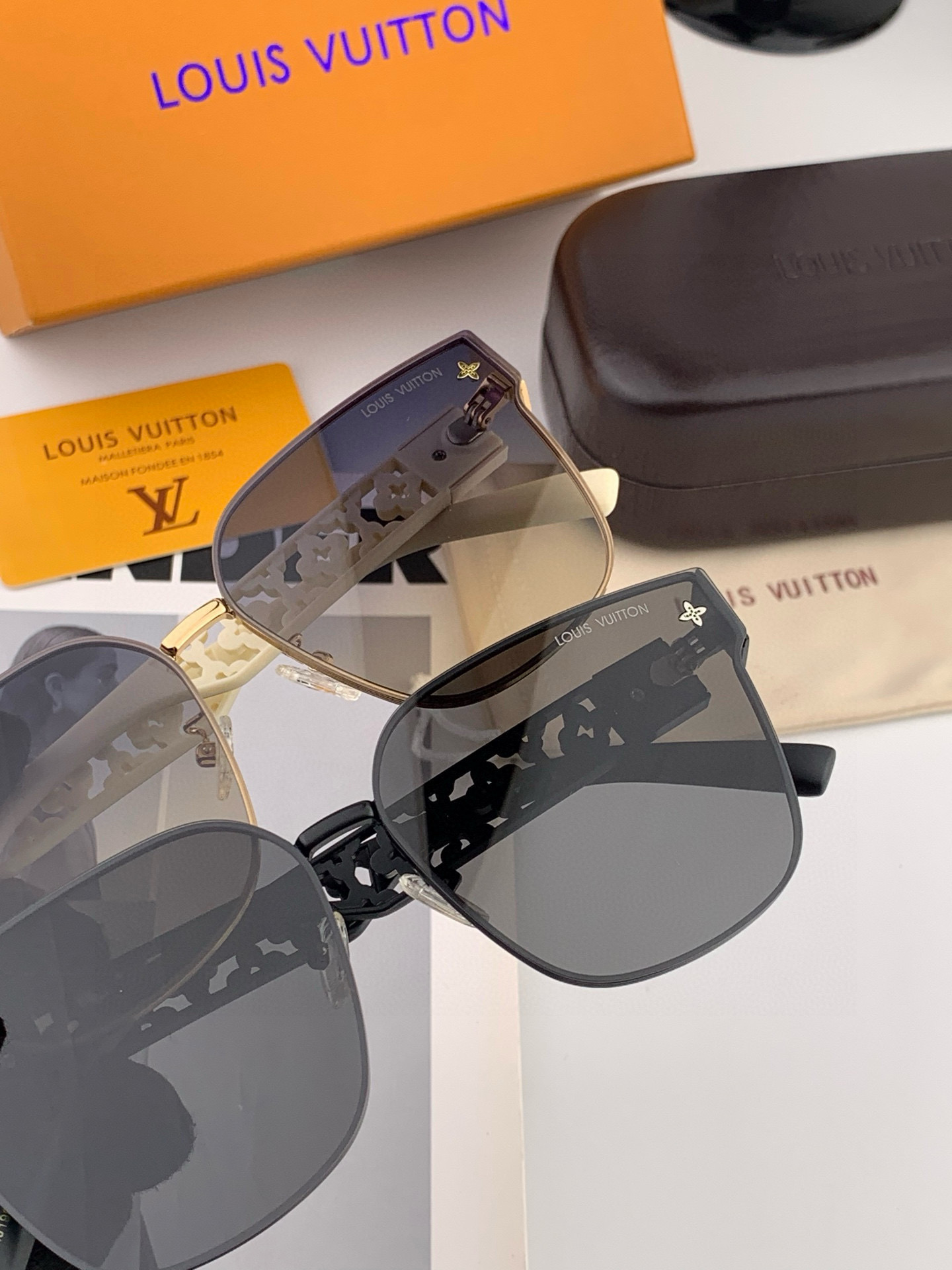 【尼龙偏光系列】lv大框太阳镜墨镜经典的方框设计，不挑脸型，无论搭配大衣还是连衣裙都非常显气质尼龙偏光镜