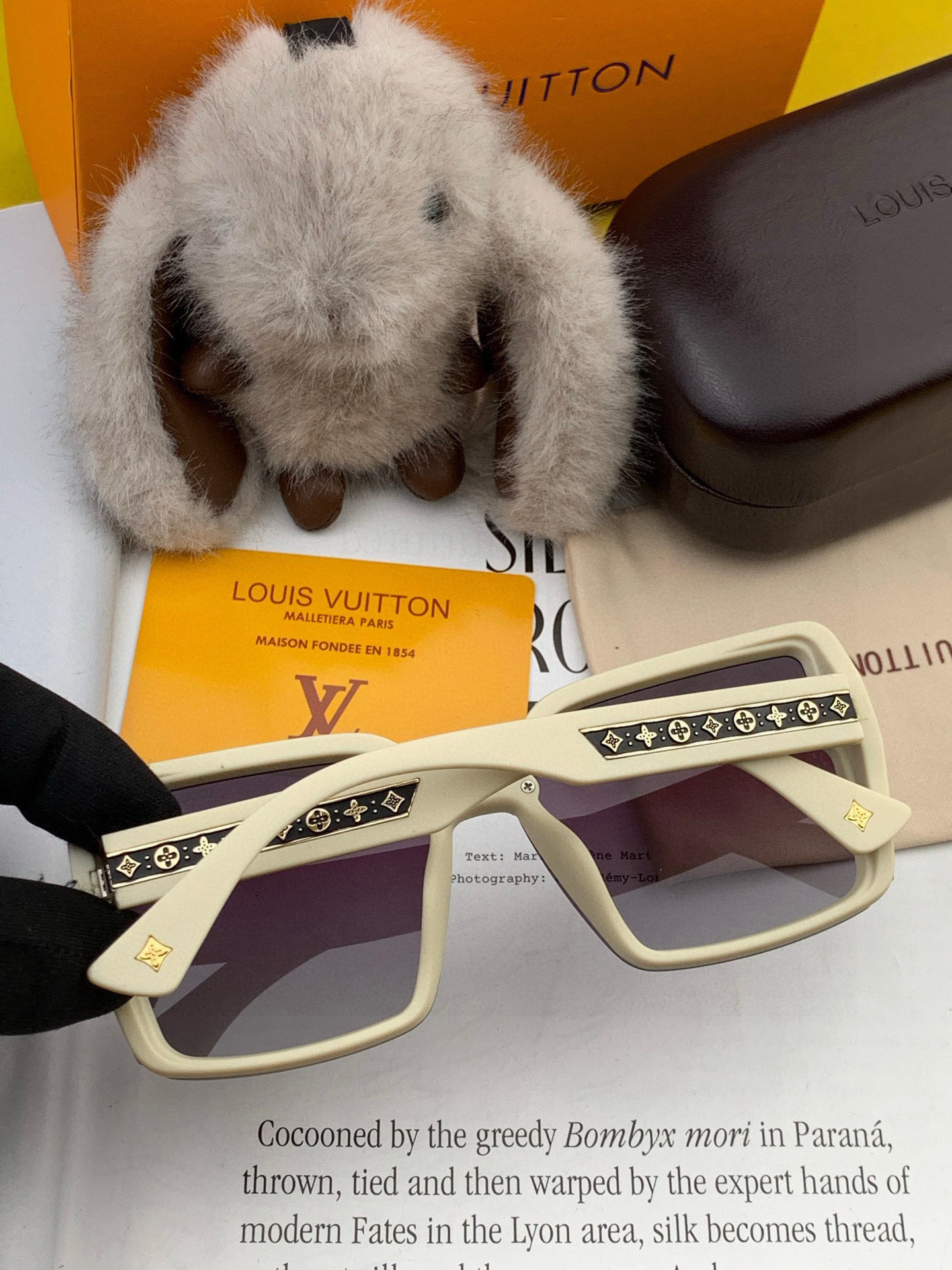 LV 太阳镜潮品官网模特同款 [玫瑰][玫瑰]四叶草🍀精致个性设计简约时尚 高品质值得拥有绝对潮爆整个夏