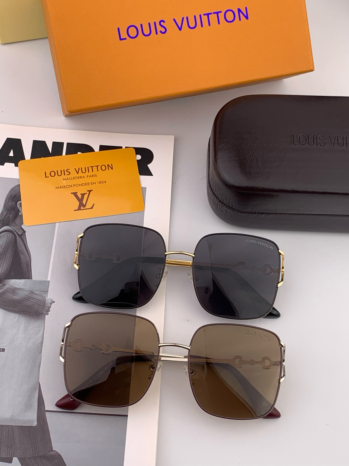 LV开春新款 最新款方框太阳镜 各路网红纷纷带起气场满分‼️ 俏皮甜美.上脸效果更佳.金属质感超好 型号