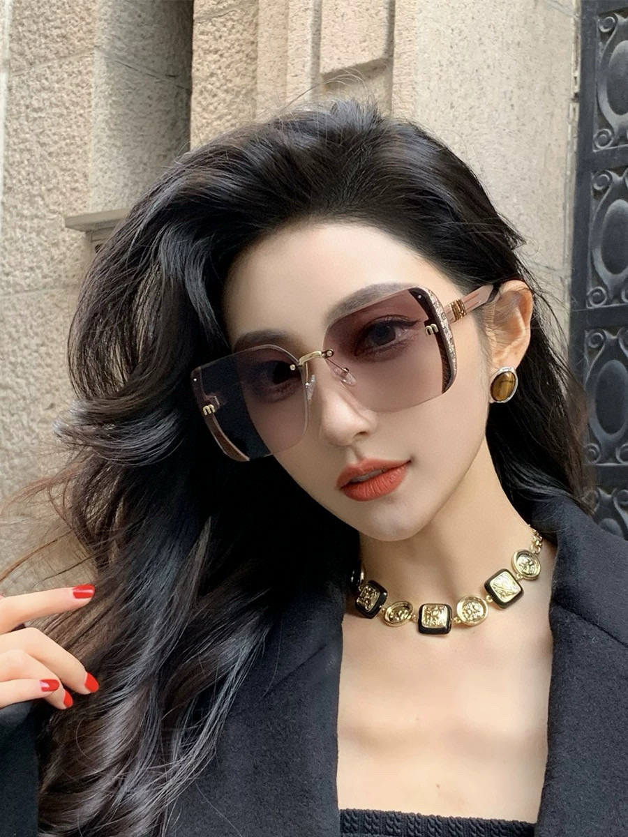 MIUMIU/缪缪🖇🖇2025开春新款🌟闪耀新款璀璨登台 ❤❤太阳镜潮品 精致个性设计简约时尚 专柜品质