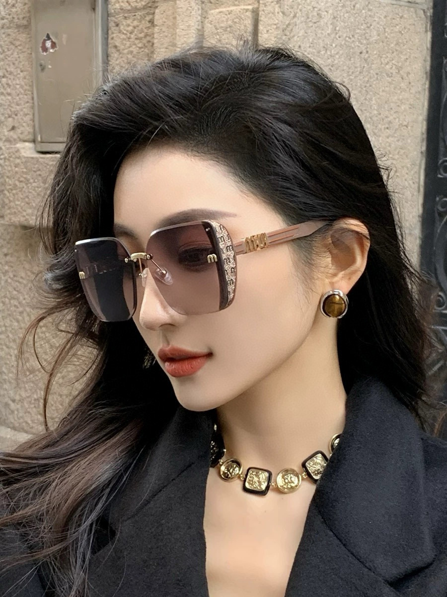 MIUMIU/缪缪🖇🖇2025开春新款🌟闪耀新款璀璨登台 ❤❤太阳镜潮品 精致个性设计简约时尚 专柜品质
