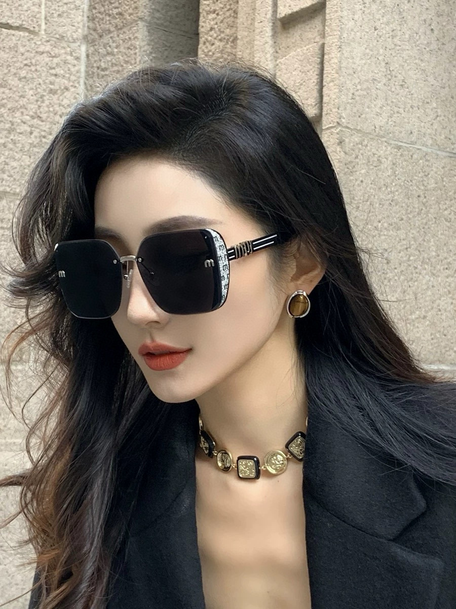 MIUMIU/缪缪🖇🖇2025开春新款🌟闪耀新款璀璨登台 ❤❤太阳镜潮品 精致个性设计简约时尚 专柜品质