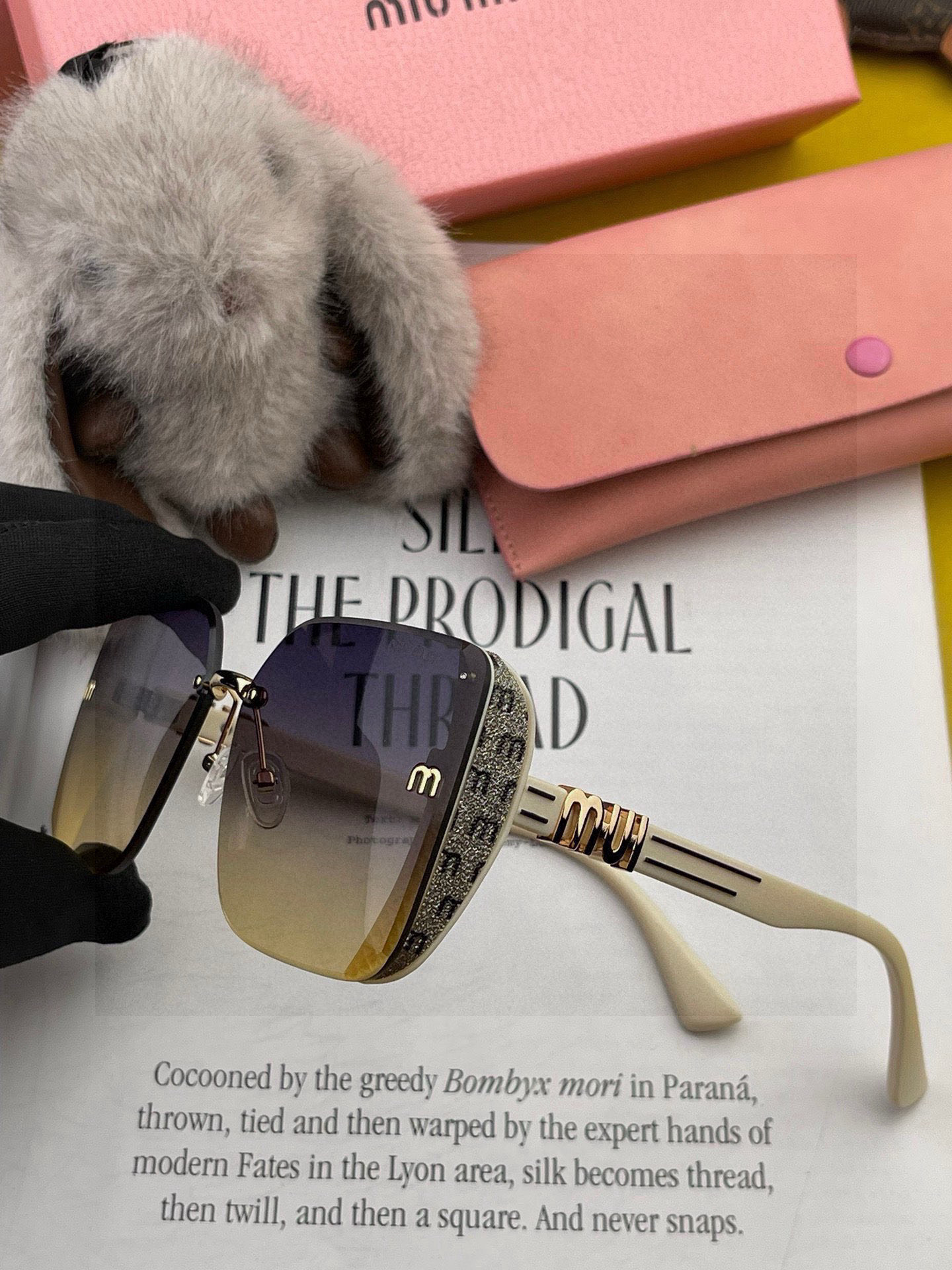 MIUMIU/缪缪🖇🖇2025开春新款🌟闪耀新款璀璨登台 ❤❤太阳镜潮品 精致个性设计简约时尚 专柜品质