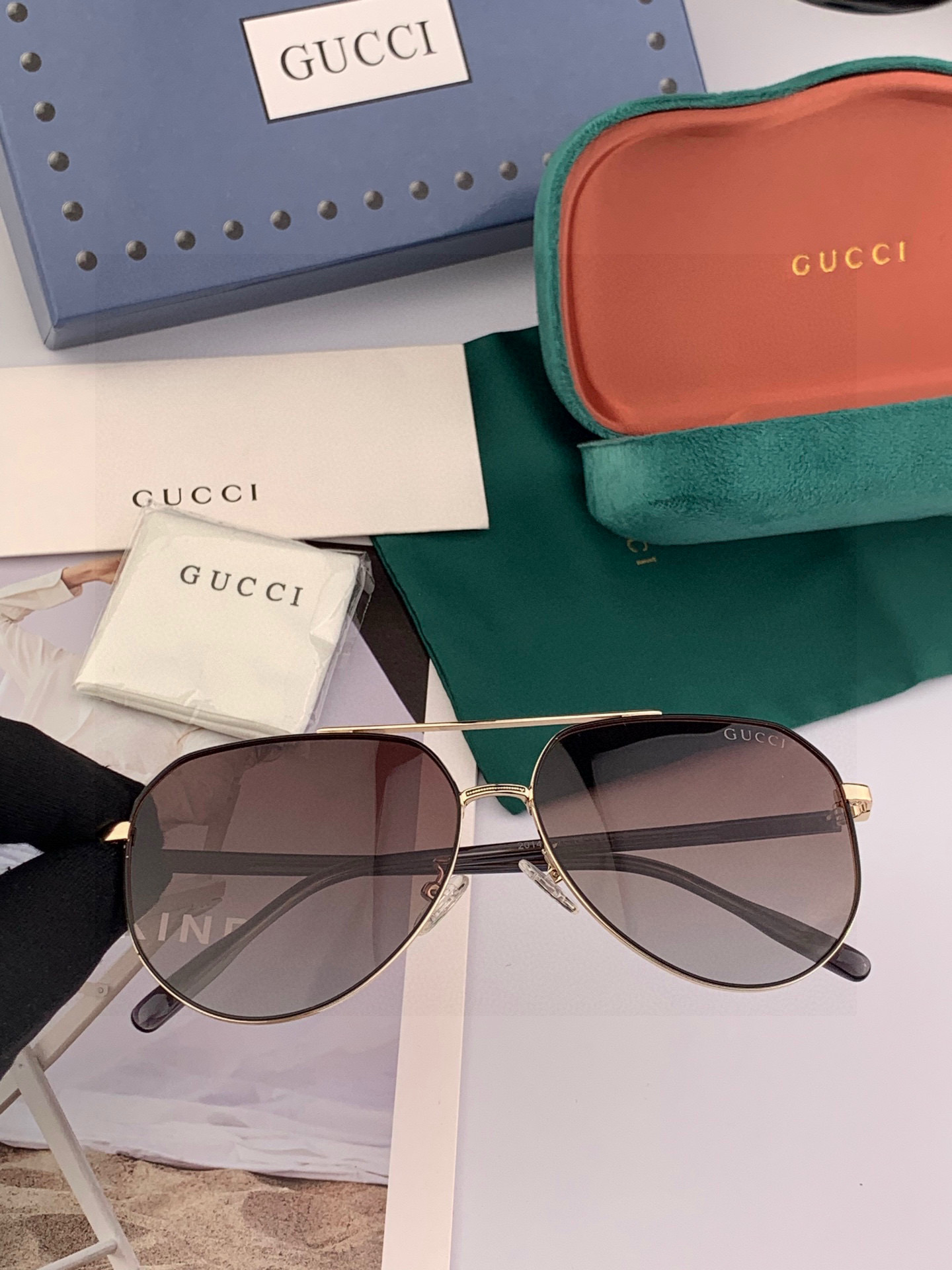 Gucci 。 高品质男女款墨镜 👍 进口宝丽来偏光镜片 。蛤蟆镜 开车钓鱼都可 。百搭显瘦墨镜韩版男士