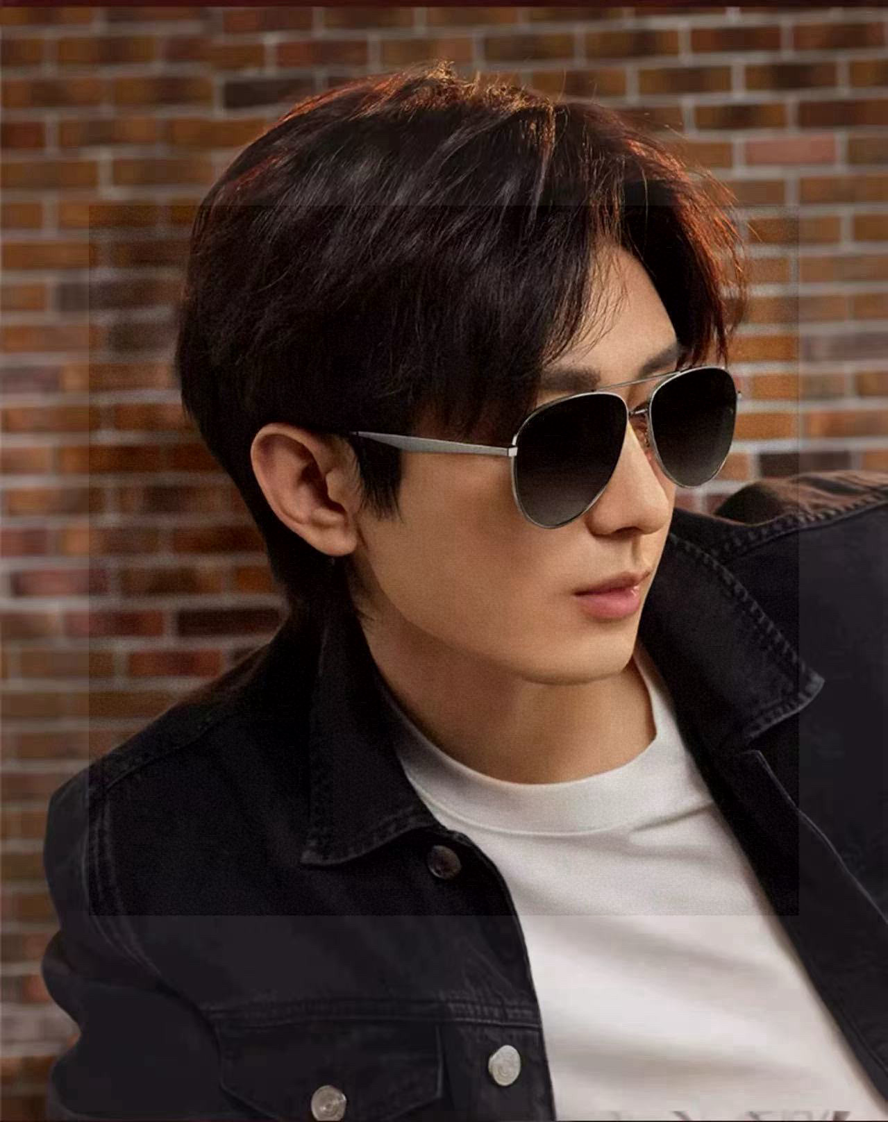 Gucci 。 高品质男女款墨镜 👍 进口宝丽来偏光镜片 。蛤蟆镜 开车钓鱼都可 。百搭显瘦墨镜韩版男士