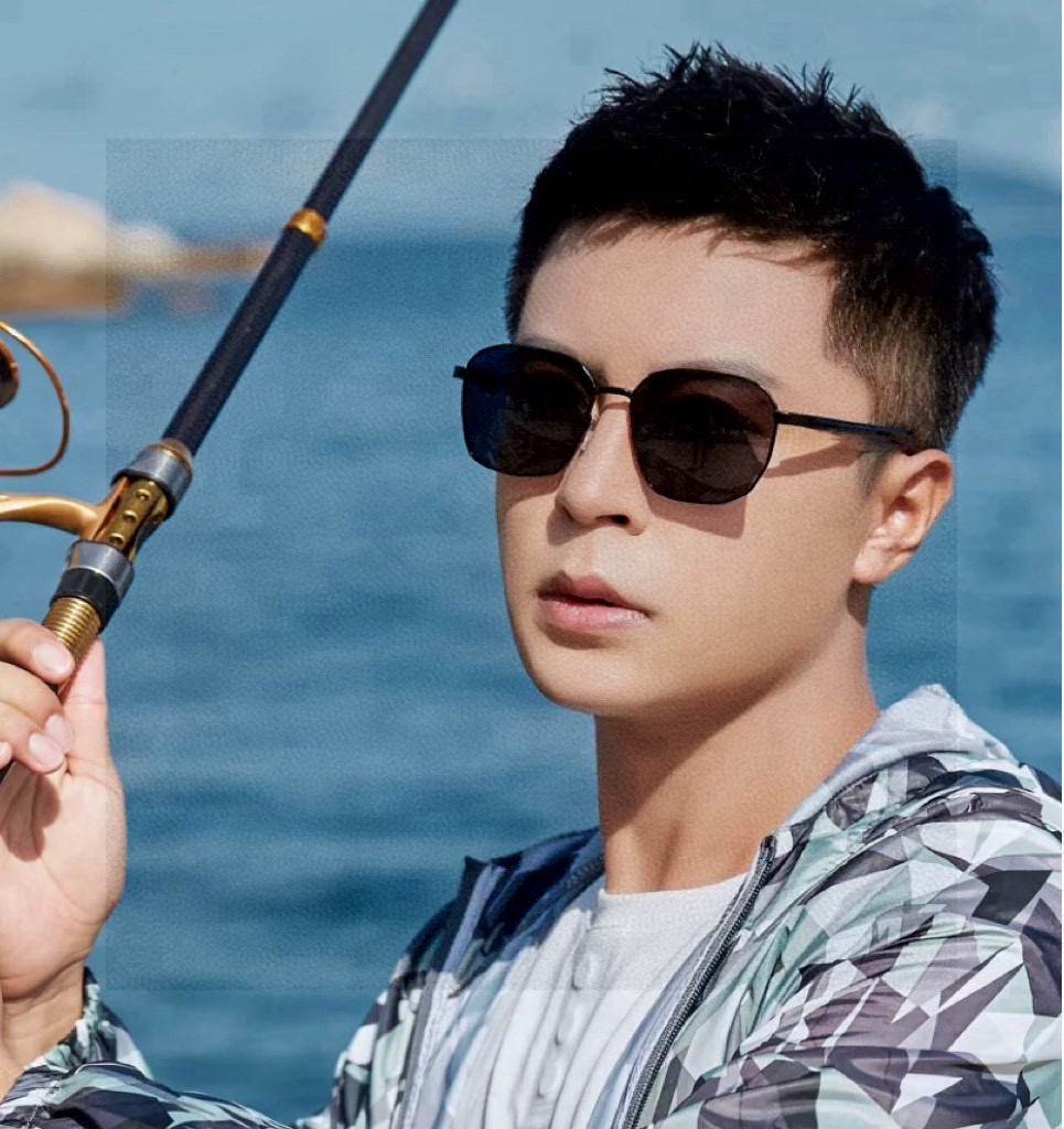 Gucci 。 高品质男女款墨镜 👍 进口宝丽来偏光镜片 。蛤蟆镜 开车钓鱼都可 。百搭显瘦墨镜韩版男士