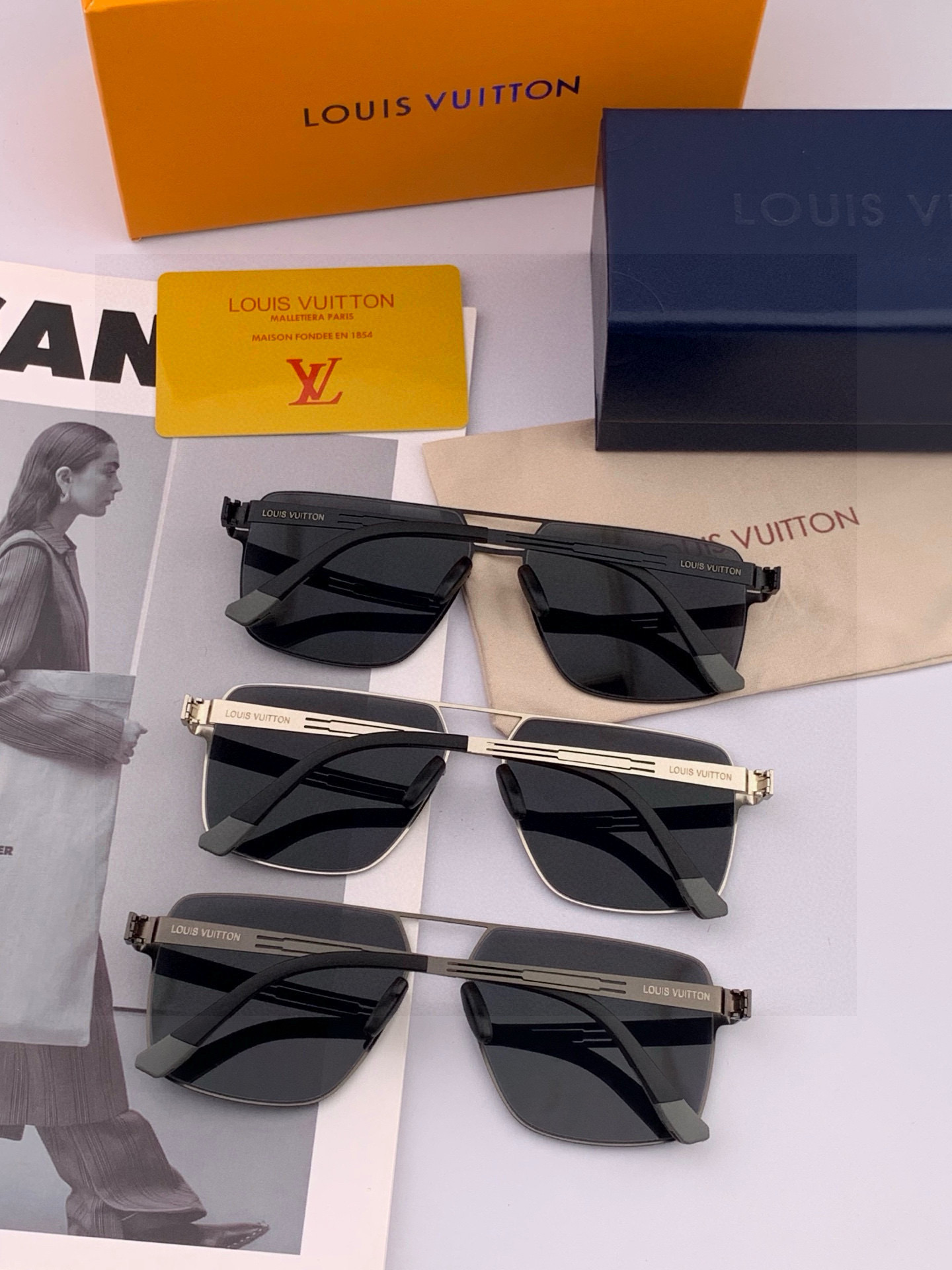 ♦️LV 2025新款男女情侣款太阳镜多边形墨镜iP电镀永不褪色 超轻超有弹性整幅眼镜无螺丝重要的是压不