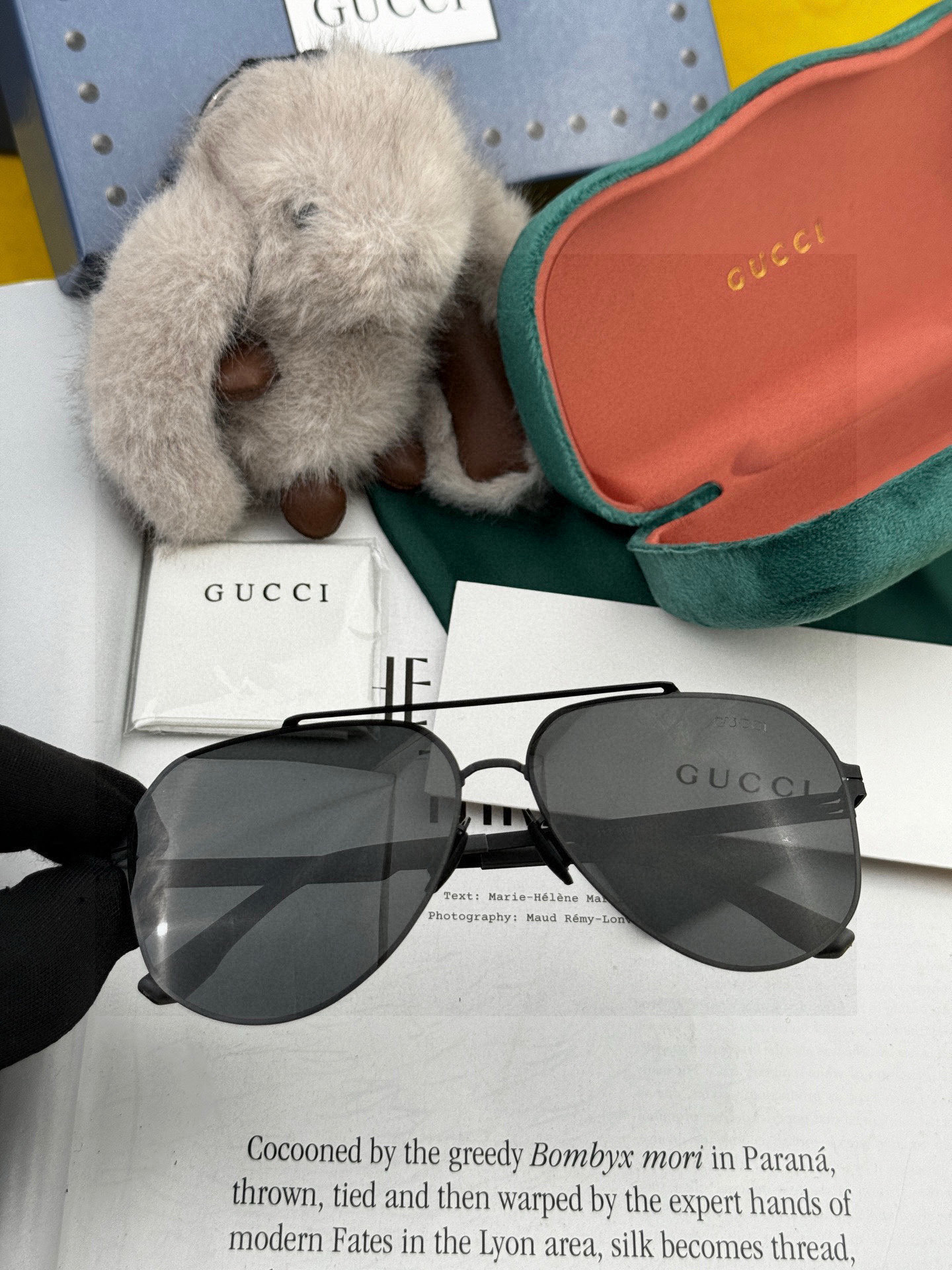 GUCC* 2025 新款男女情侣款太阳iP电镀永不褪色 卖点：超轻超有弹性整幅眼镜无螺丝重要的是压不坏