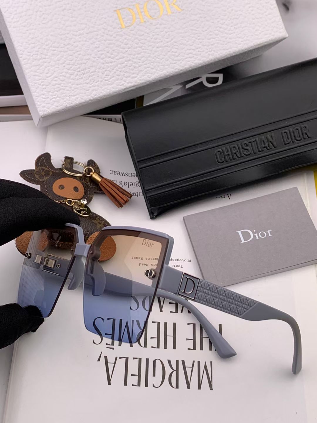 🔺 【DIOR-迪奥】2025开春新款 潮流爆款 时尚方框太阳镜 高品质 佩戴舒适 网红潮款墨镜 型号：
