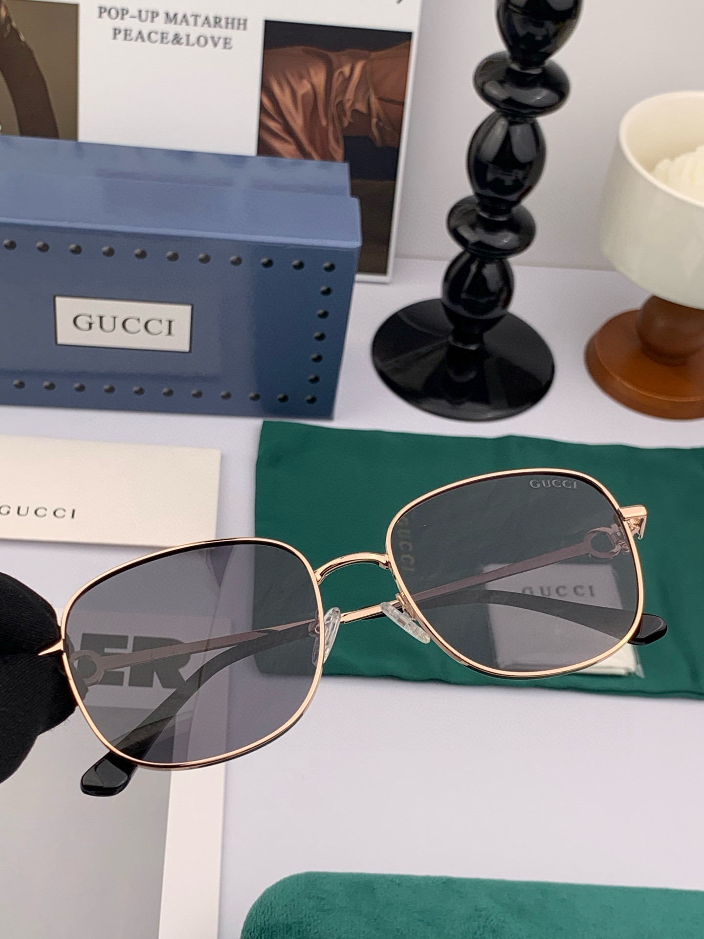 GUCCI 2025开春新款 最新款方框太阳镜 各路网红纷纷带起气场满分‼️ 俏皮甜美.上脸效果更佳.金