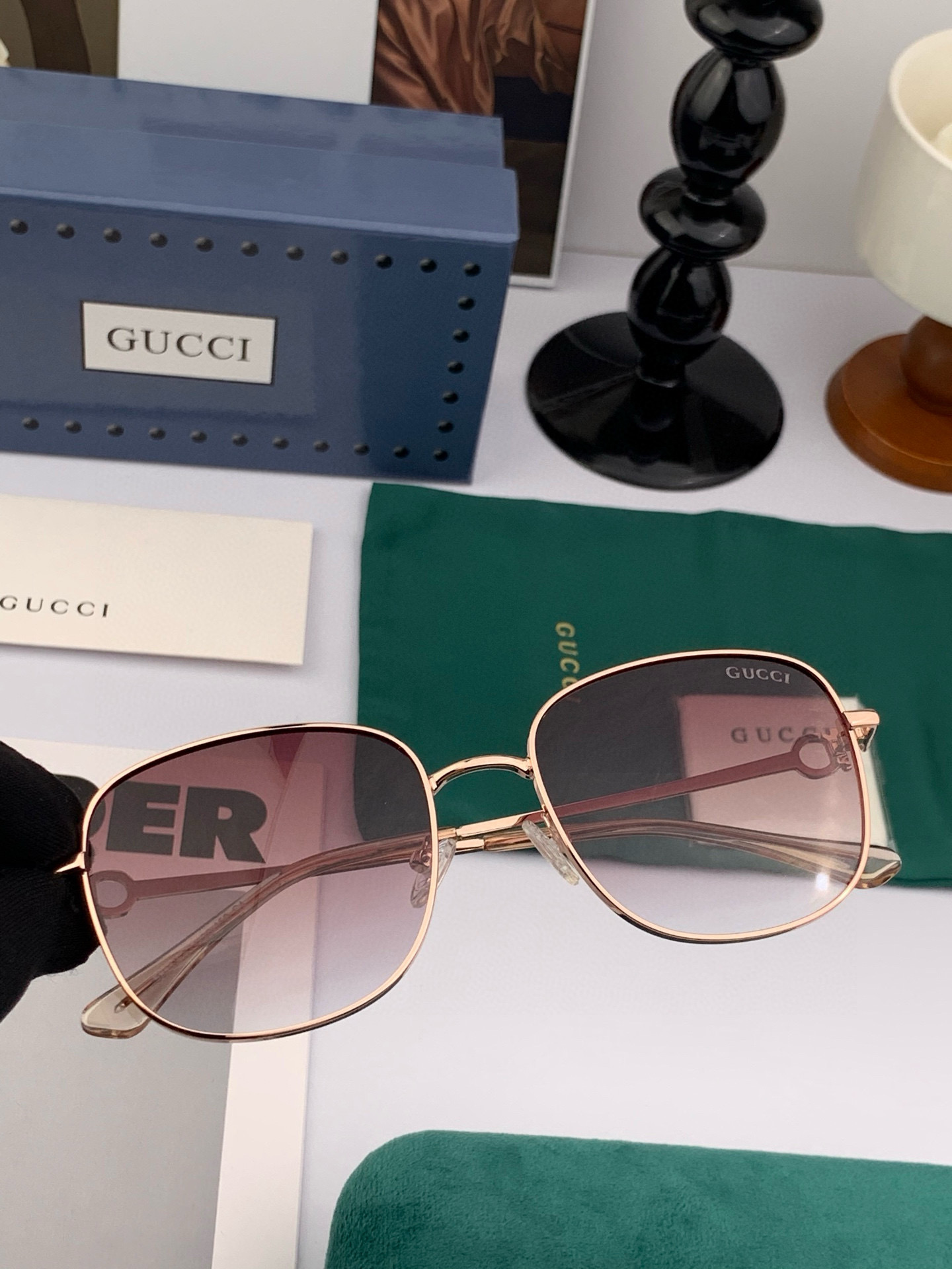 GUCCI 2025开春新款 最新款方框太阳镜 各路网红纷纷带起气场满分‼️ 俏皮甜美.上脸效果更佳.金