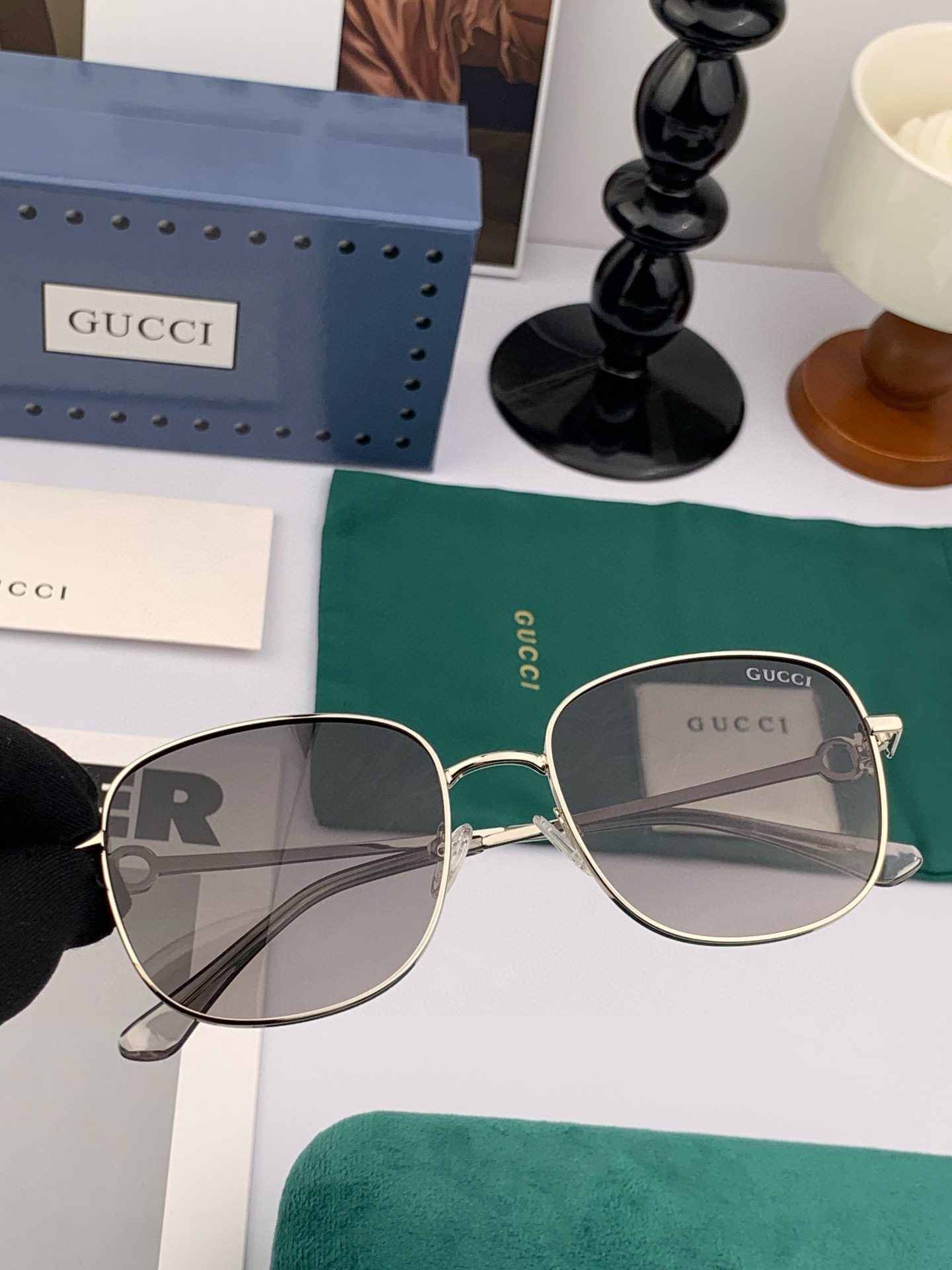 GUCCI 2025开春新款 最新款方框太阳镜 各路网红纷纷带起气场满分‼️ 俏皮甜美.上脸效果更佳.金