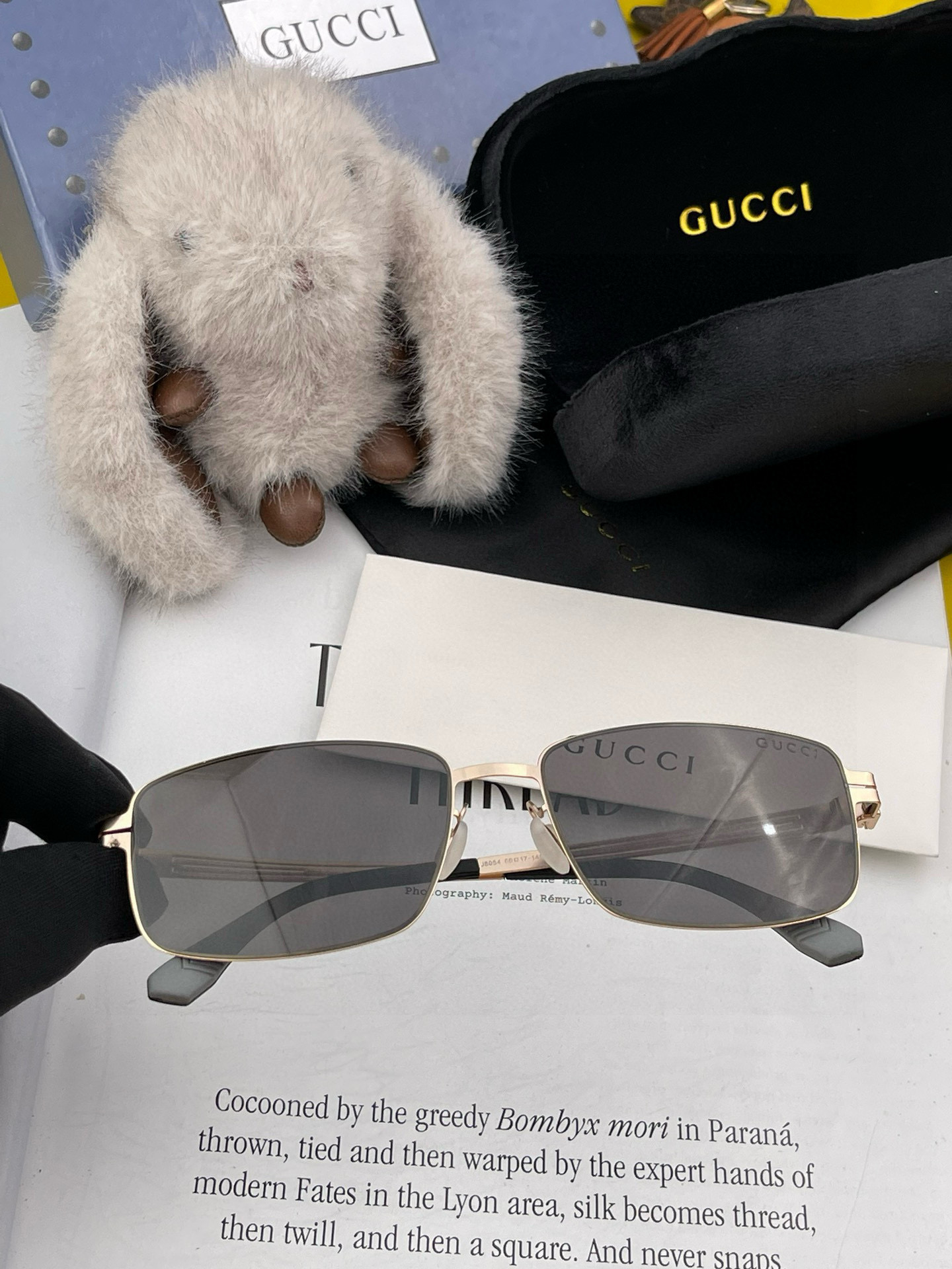 GUCCI 男款炫彩飞行员偏光太阳镜 ❤️材质：高清尼龙加厚卡槽高清偏光镜片 🌹无边框镜架💕颜👍型号：G