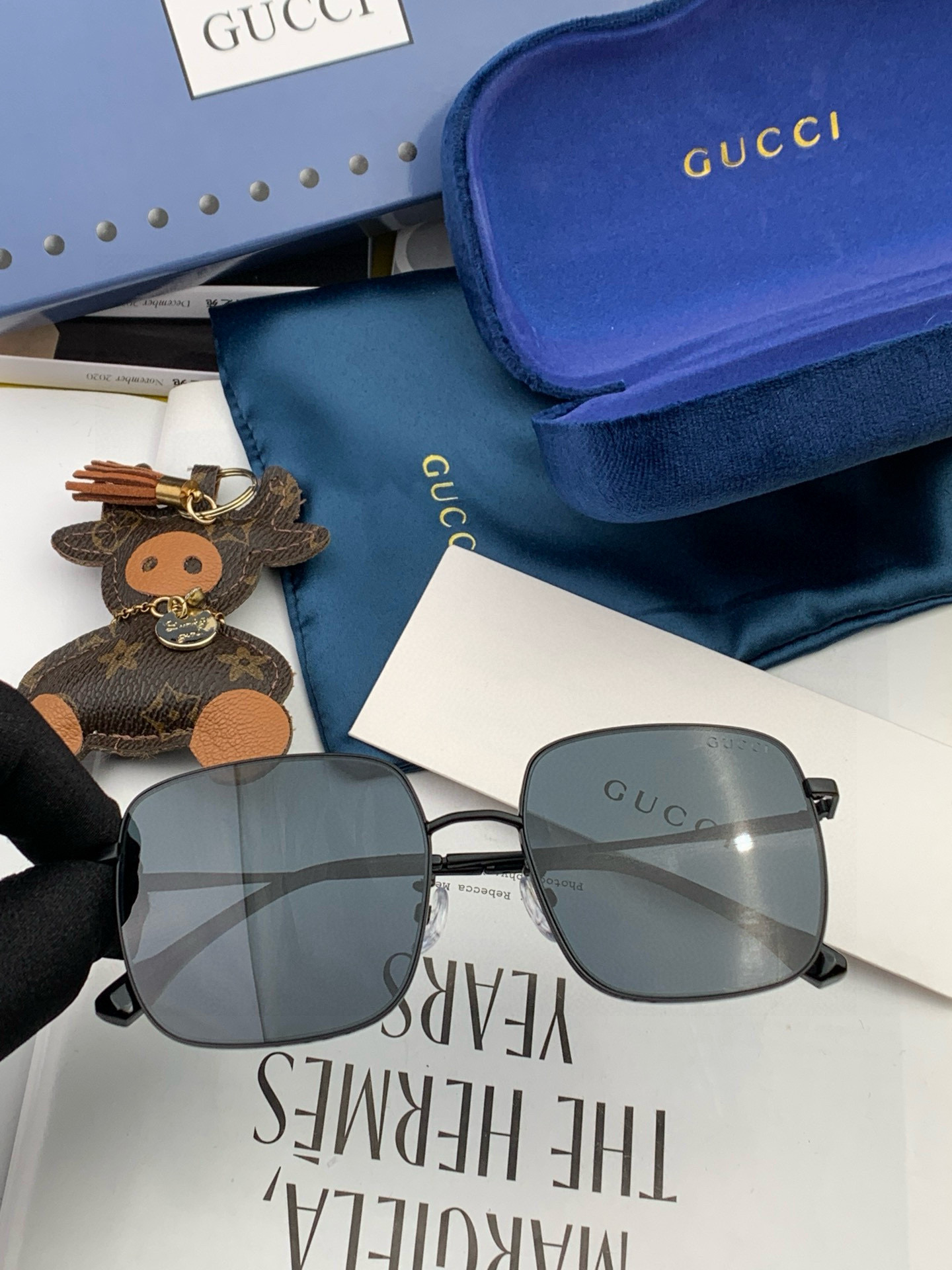 GUCCI 男款炫彩飞行员偏光太阳镜 ❤️材质：高清尼龙加厚卡槽高清偏光镜片 🌹无边框镜架💕颜👍型号：G