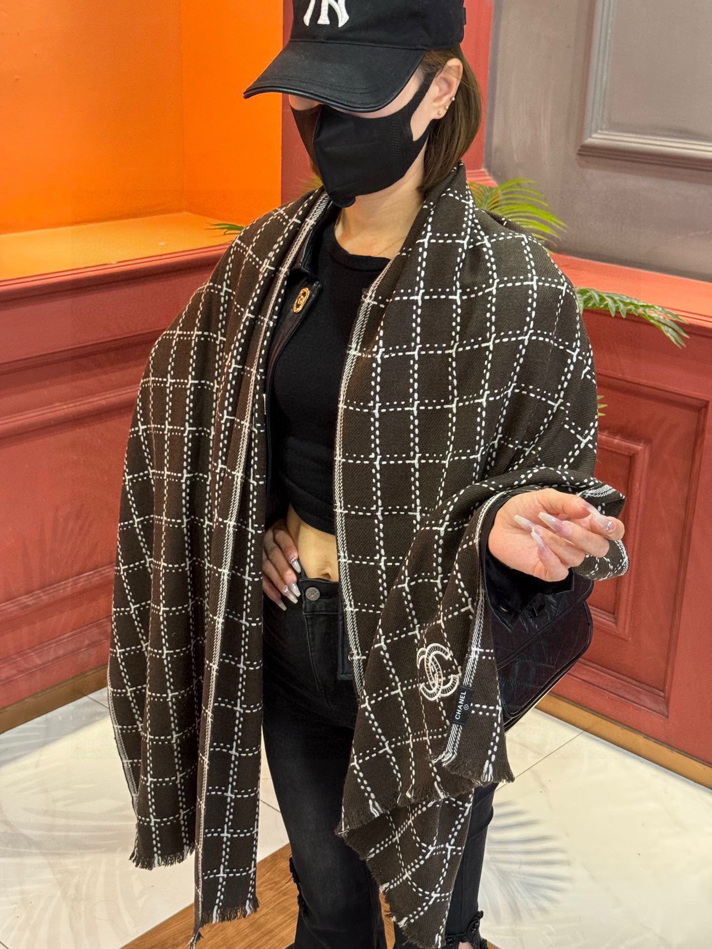 新款 搭配利器🆕🆕 香奈儿系列货 专供viP 产品 ♥顶级苏格兰进口绵羊毛 纹路织法使围巾赋有弹性且柔软