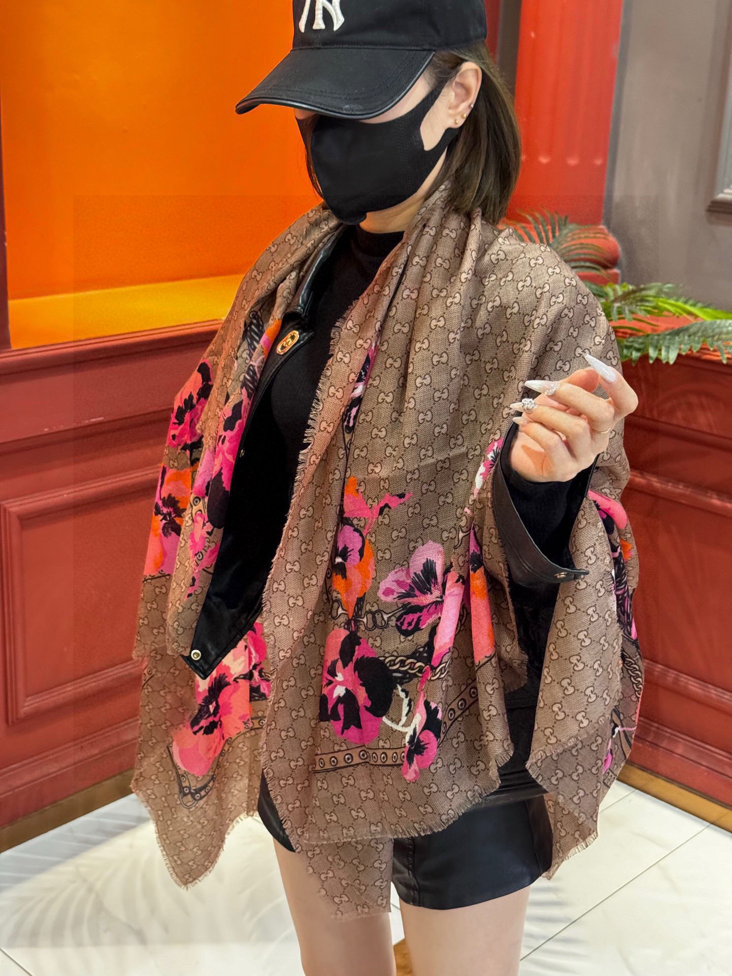 爆款出货 真正的海外原版货——从海外买的正品花了一个月画稿打版，要做咱们就做最好的💯 一花四色每色都把我