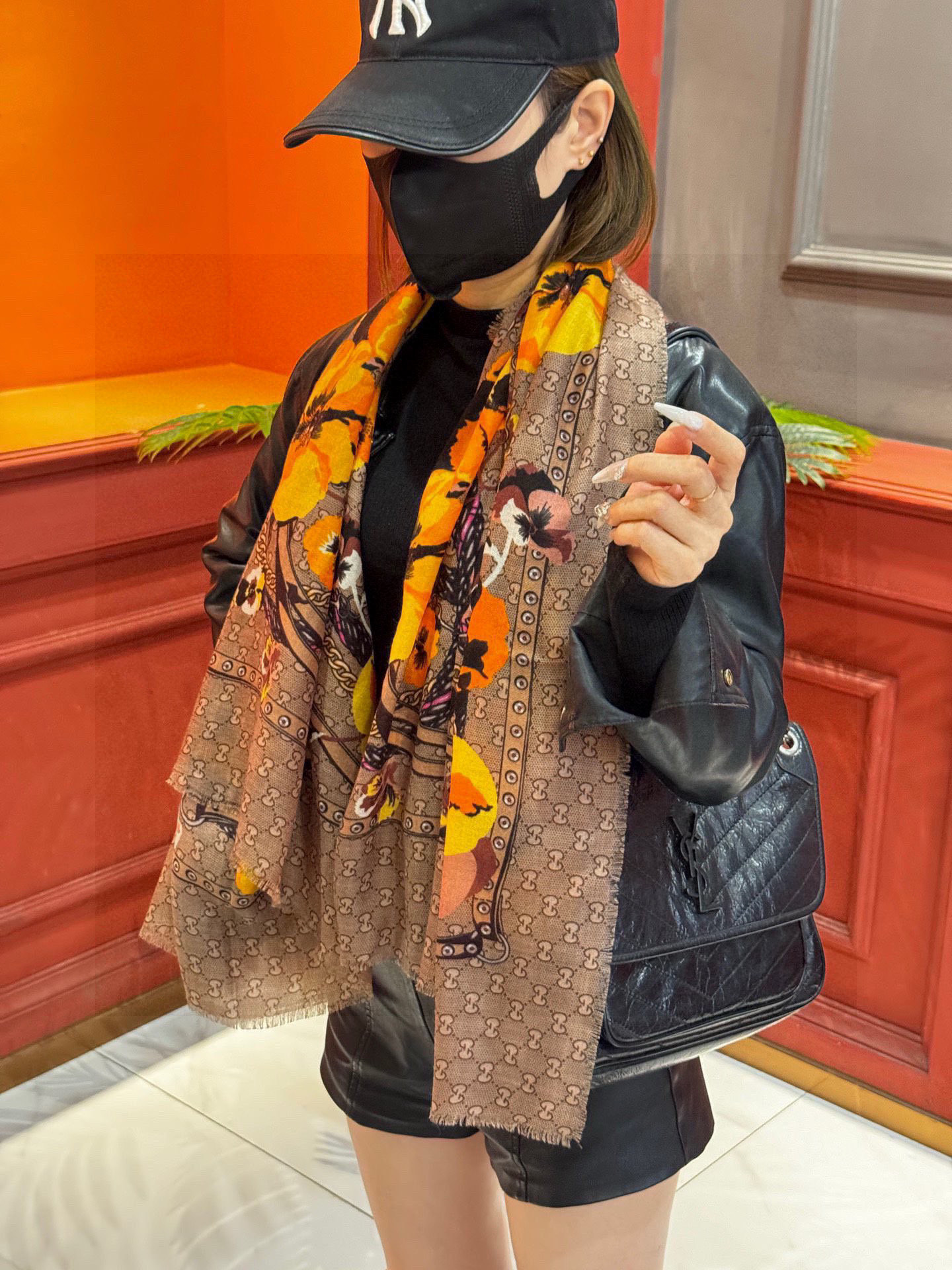 爆款出货 真正的海外原版货——从海外买的正品花了一个月画稿打版，要做咱们就做最好的💯 一花四色每色都把我