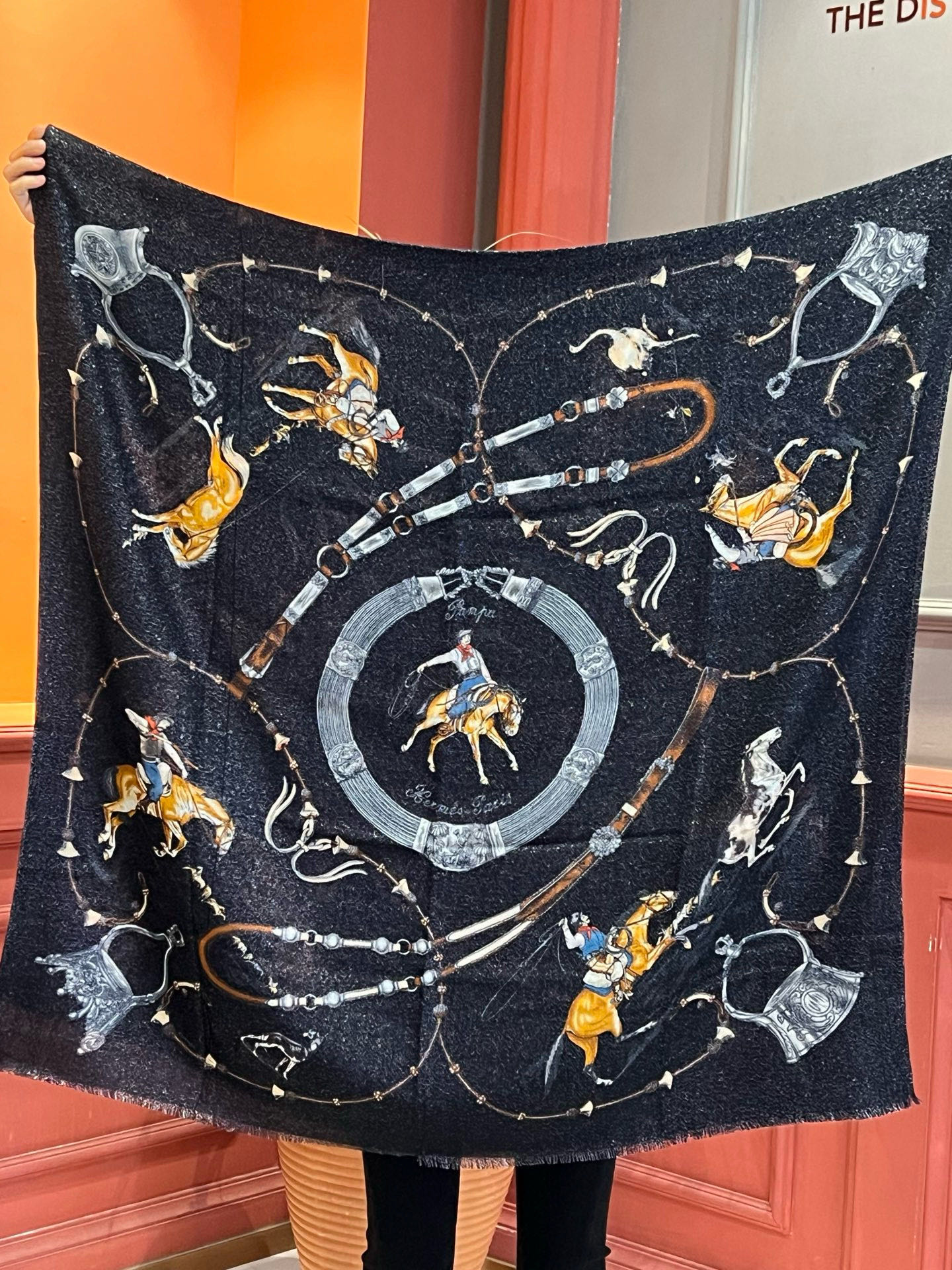 会发光发亮的围巾 新款🆕🏇🏇买了都说好看‼️推荐💕顶级工艺超值‼️爱马仕专柜爆款🎁💟立体呈现图案纹路实物