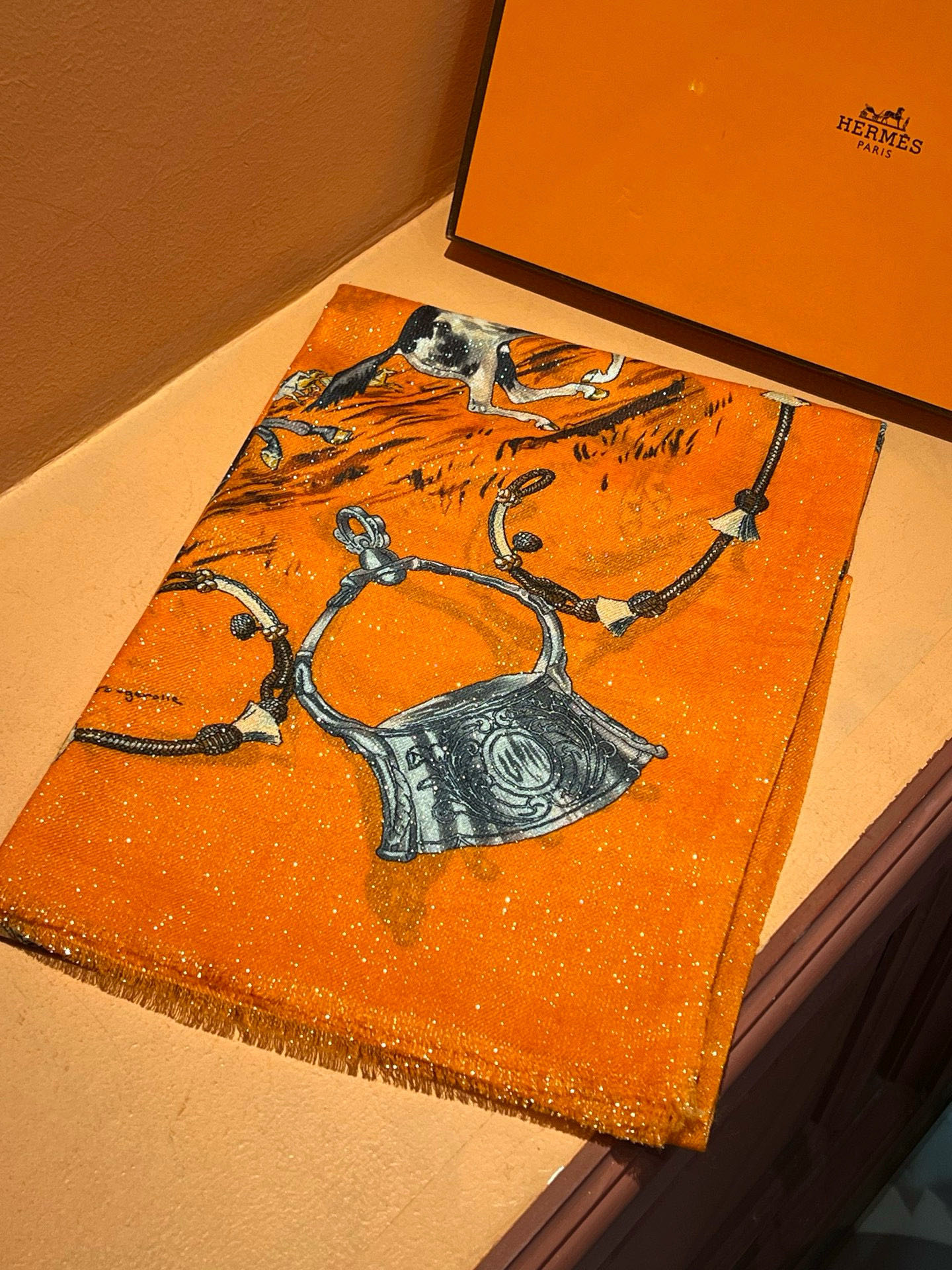 会发光发亮的围巾 新款🆕🏇🏇买了都说好看‼️推荐💕顶级工艺超值‼️爱马仕专柜爆款🎁💟立体呈现图案纹路实物