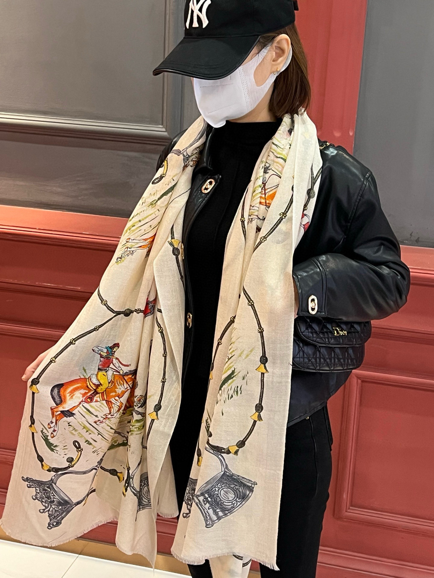 会发光发亮的围巾 新款🆕🏇🏇买了都说好看‼️推荐💕顶级工艺超值‼️爱马仕专柜爆款🎁💟立体呈现图案纹路实物