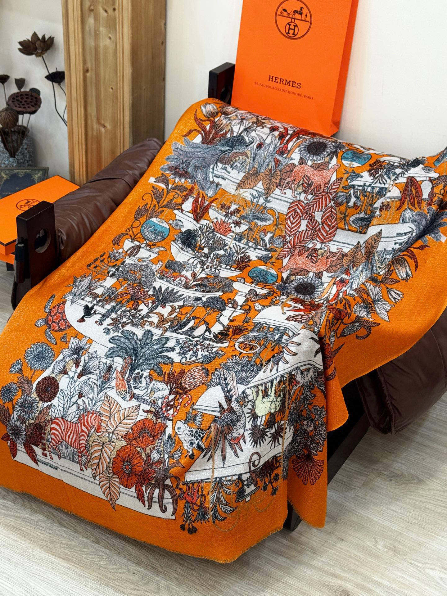 会发光发亮的围巾 羊绒新款🆕👏买了都说好看‼️推荐💕爱马仕双面同色羊绒方巾，【奇珍乐园】顶级工艺超值‼️