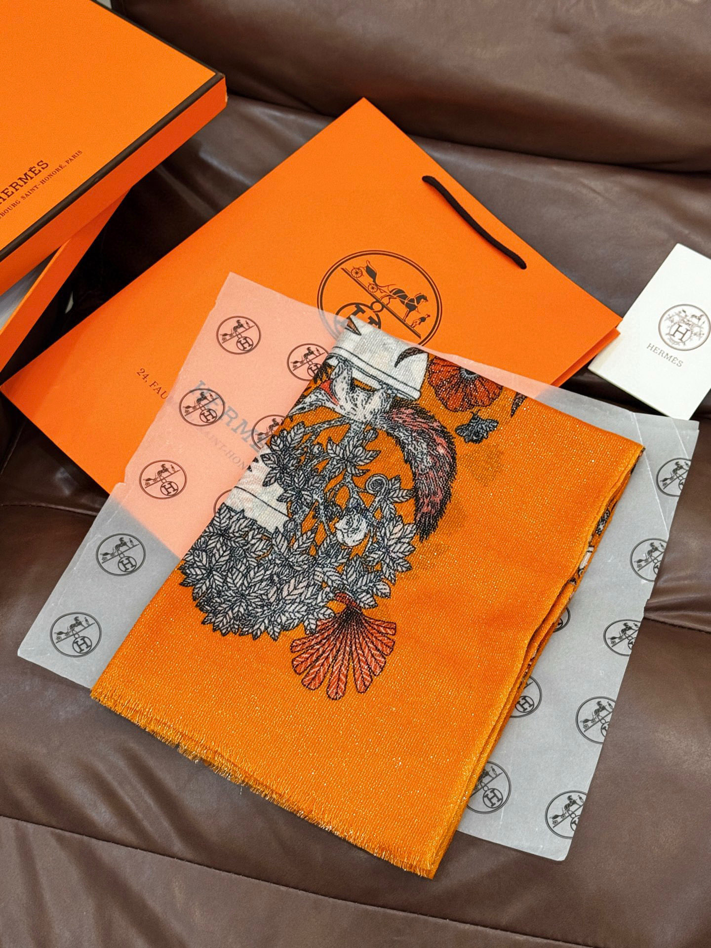 会发光发亮的围巾 羊绒新款🆕👏买了都说好看‼️推荐💕爱马仕双面同色羊绒方巾，【奇珍乐园】顶级工艺超值‼️