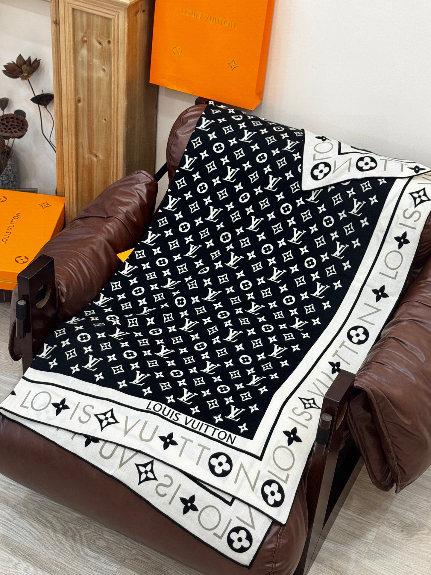 MONOGRAM INFINITY 140丝绒方巾【140顶级丝绒双面同色】Monogram Infin