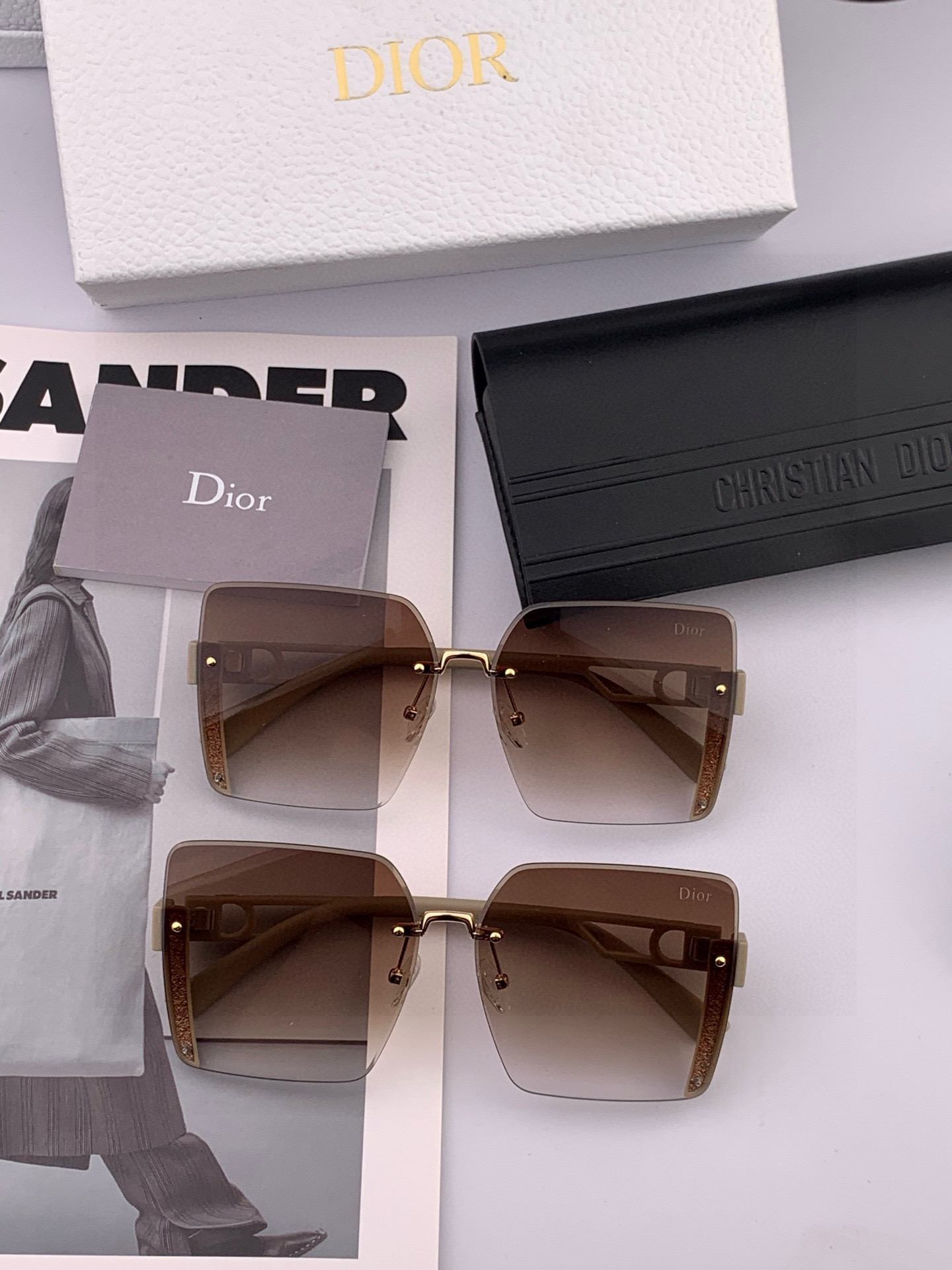 🔺 【DIOR-迪奥】2025开春新款 潮流爆款 时尚方框太阳镜 高品质 佩戴舒适 网红潮款墨镜 女士高