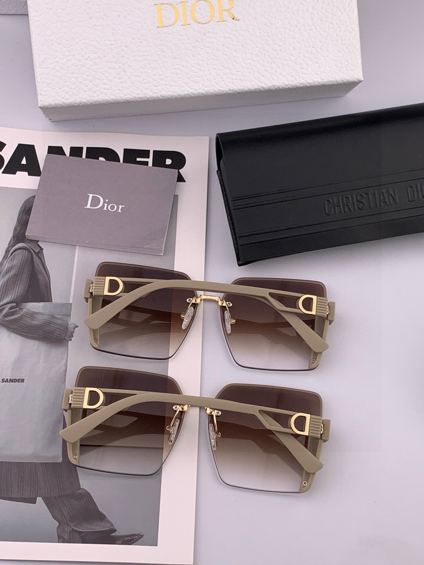 🔺 【DIOR-迪奥】2025开春新款 潮流爆款 时尚方框太阳镜 高品质 佩戴舒适 网红潮款墨镜 女士高