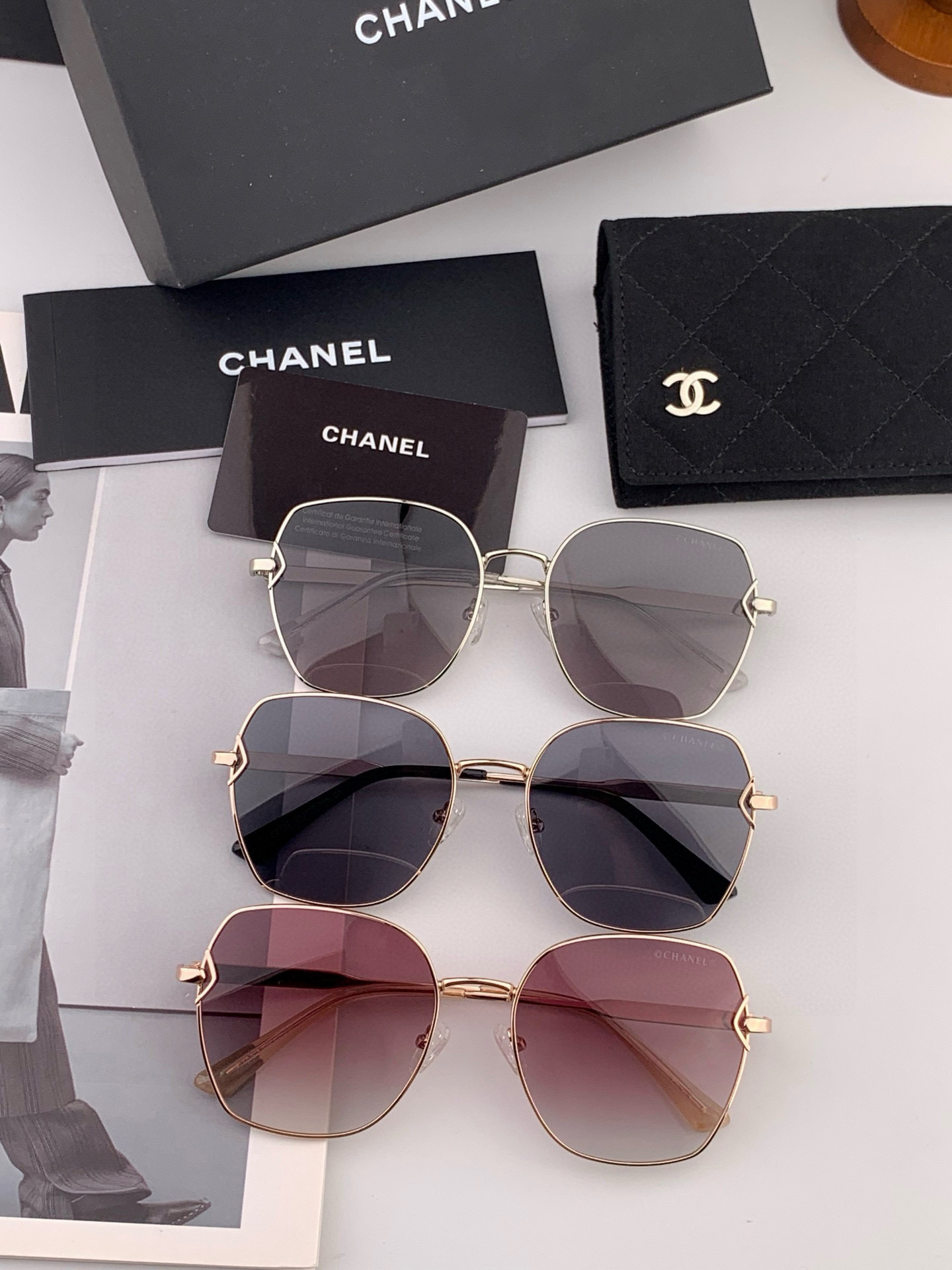 新品CHANEL 香奈儿太阳镜以独特魅力和前卫风格诠释春夏最新眼镜，质感超好佩带舒适 型号：CH9581