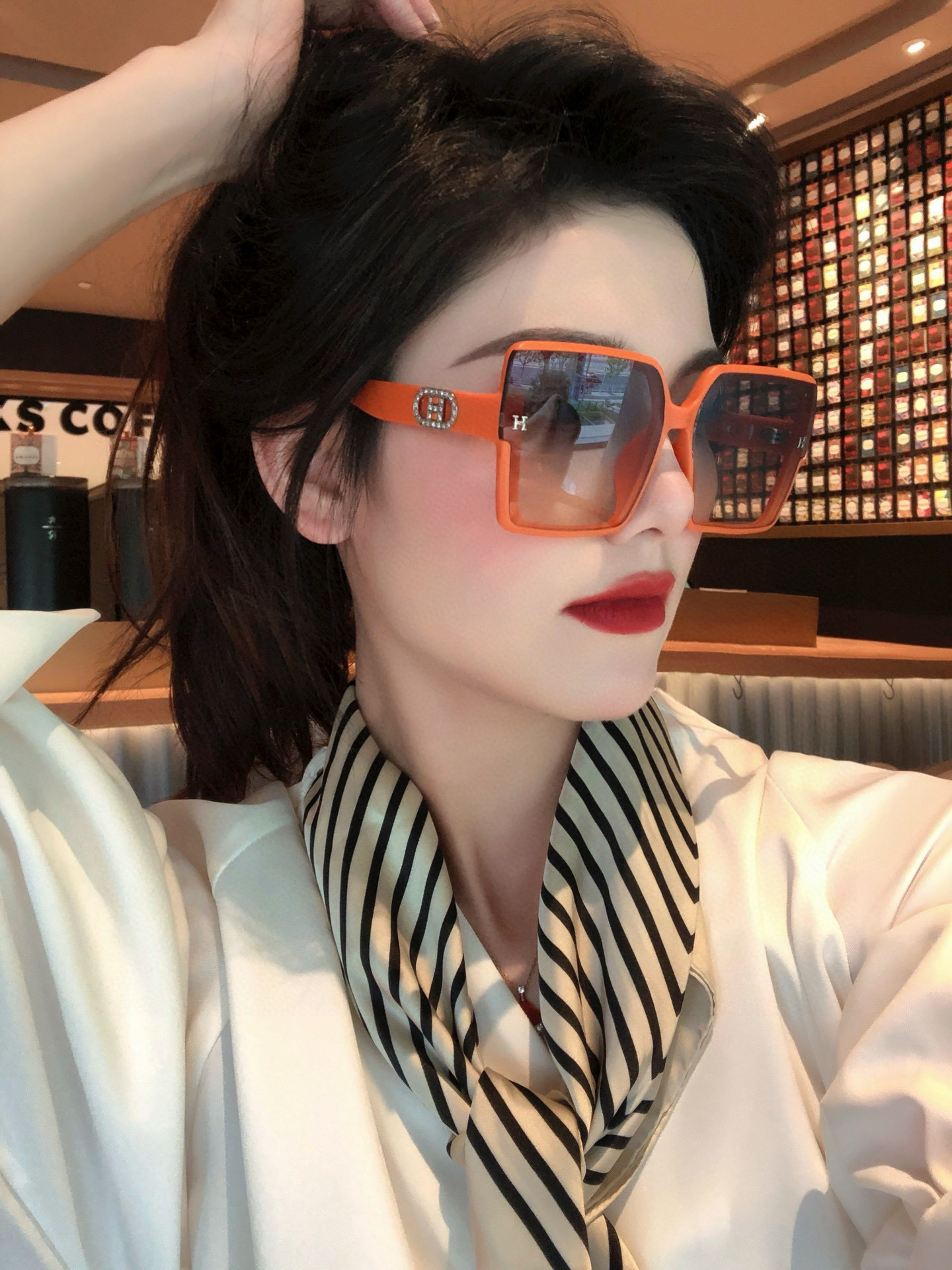 NO:579927,[TR Nylon Polarized Series] Hermès’ classic square frame design, regardless of face shape, looks very elegant whether paired with a coat or a dress. Nylon polarized lenses prevent ultraviolet rays. Model H6780 glasses, sunglasses, sunglasses, glasses, hermes, skirts19860909【TR尼龙偏光系列】爱马仕经典的方框设计,不挑脸型,无论搭配大衣还是连衣裙都非常显气质尼龙偏光镜片预防紫外线 型号H6780眼镜墨镜太阳镜,眼镜,hermes,skirts,glasses