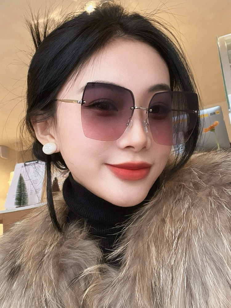 NO:580000,[CHANEL] Chanel trendy hot style fashionable large frame sunglasses comfortable to wear internet celebrity trendy sunglasses model CH5819 glasses sunglasses sunglasses, glasses, chanel, chanel19860909【CHANEL】香奈儿 潮流爆款 时尚大框太阳镜 佩戴舒适 网红潮款墨镜 型号CH5819眼镜墨镜太阳镜,眼镜,chanel,chanel,glasses