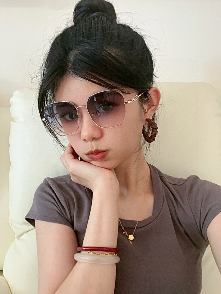 NO:579970,【CHANEL】Chanel's new nylon polarized glasses, frameless diamonds and cut edges are more textured, elegant and feminine, and look good on both big and small faces!  Model CH7238 glasses sunglasses sunglasses, glasses, chanel, chanel19860909【CHANEL】香奈儿 新款尼龙偏光太眼镜,无框钻石 切边更有质感,大气女人范儿,大脸小脸都好看 ！型号CH7238眼镜墨镜太阳镜,眼镜,chanel,chanel,glasses