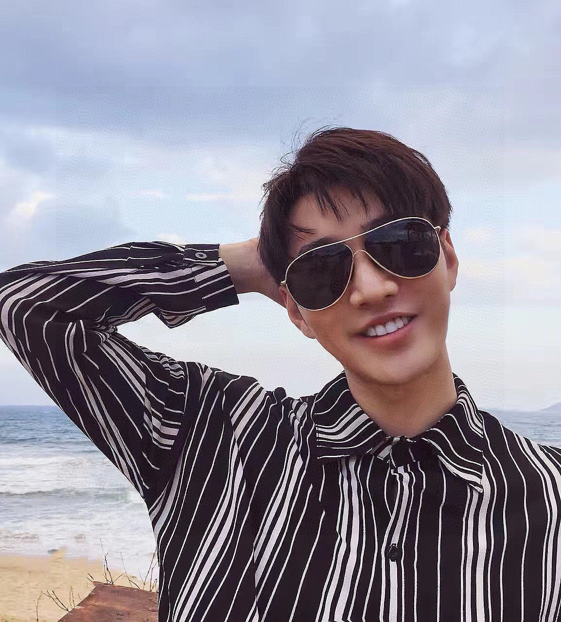 NO:574180,65 Porsche polarized metal men's square frame sunglasses. Material: Polaroid high-definition polarized lenses. Vacuum inner-coated blue film for better concealment, a must-have for summer travel. Model 38 glasses, sunglasses, sunglasses, glasses1986090965 保时捷偏光金属男款方框太阳镜 材质宝丽来高清偏光镜片.真空内镀蓝膜更好遮掩效果,夏日出行必备款.型号38眼镜墨镜太阳镜,眼镜,glasses