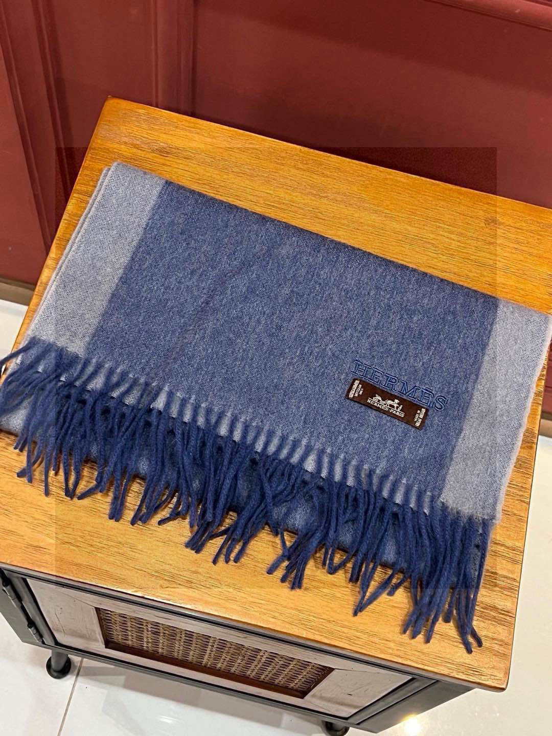 ✨✨太美了😍 爱马仕 情侣款 美到要尖叫😱专柜最新款🎊英伦欧美范儿 又是一款即时尚又实用的大围巾&长巾，