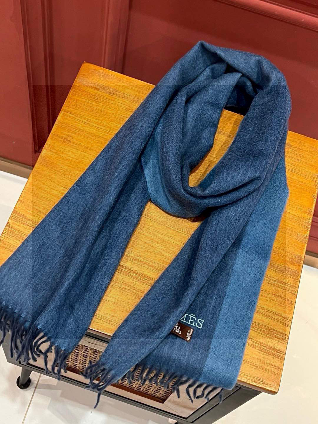 ✨✨太美了😍 爱马仕 情侣款 美到要尖叫😱专柜最新款🎊英伦欧美范儿 又是一款即时尚又实用的大围巾&长巾，