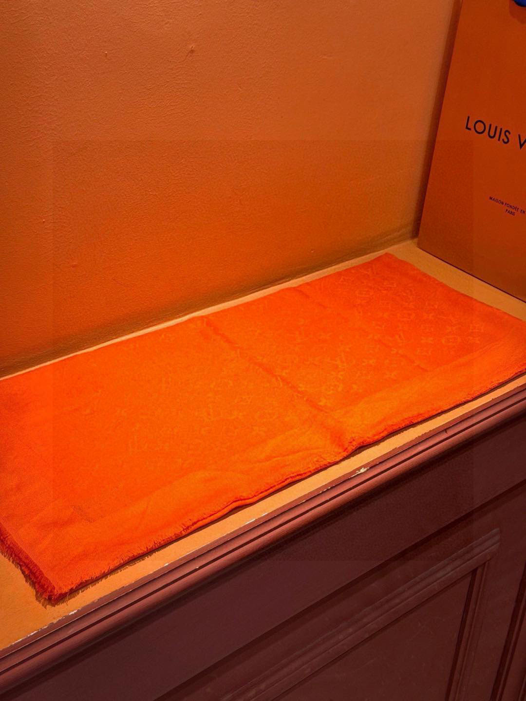 LV 提花真丝羊绒款，最高级的原单尾货，这才是硬货❗️不负众望，终于等到了你们心念念的LV专柜爆炸款新货