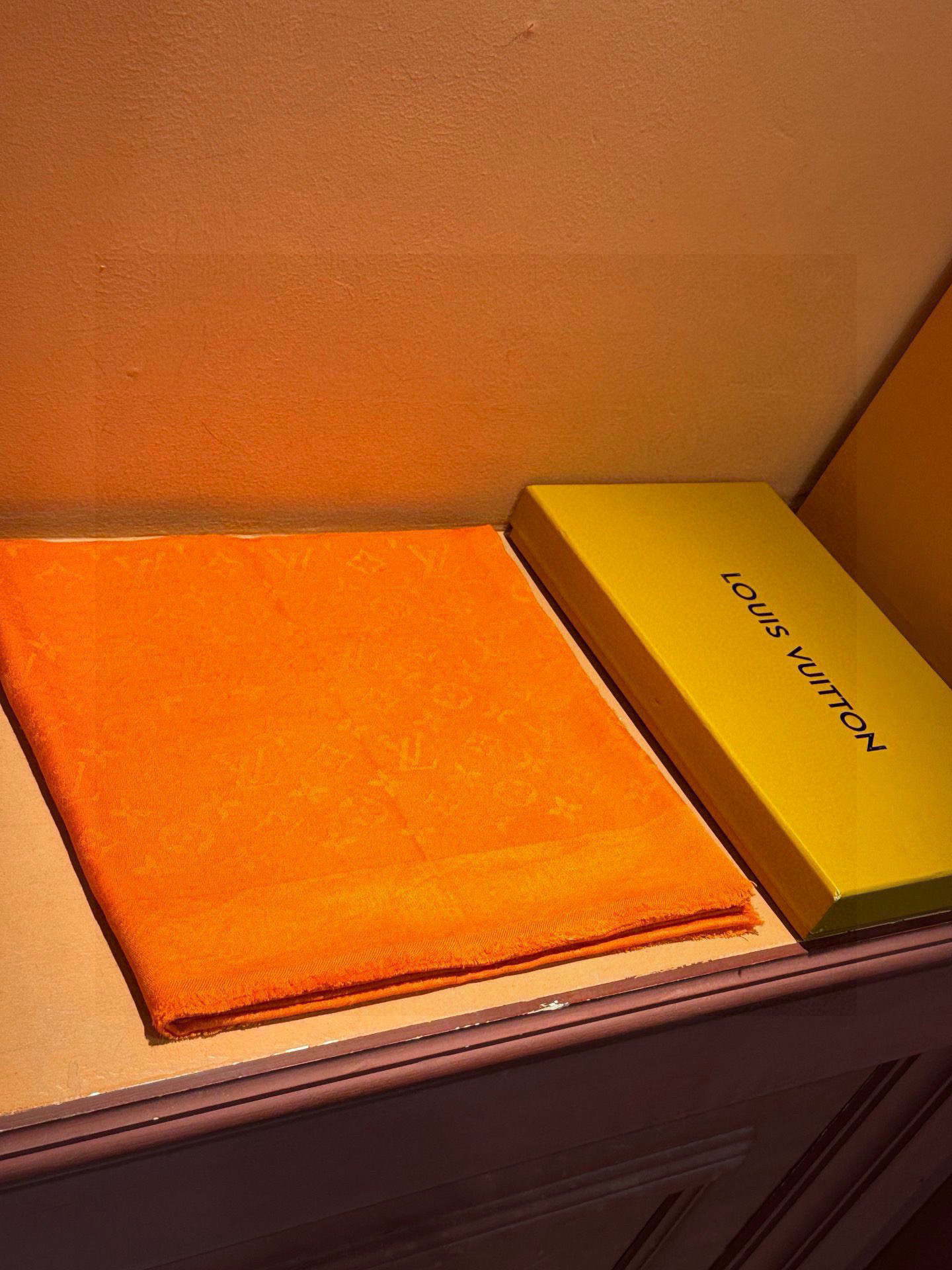 LV 提花真丝羊绒款，最高级的原单尾货，这才是硬货❗️不负众望，终于等到了你们心念念的LV专柜爆炸款新货