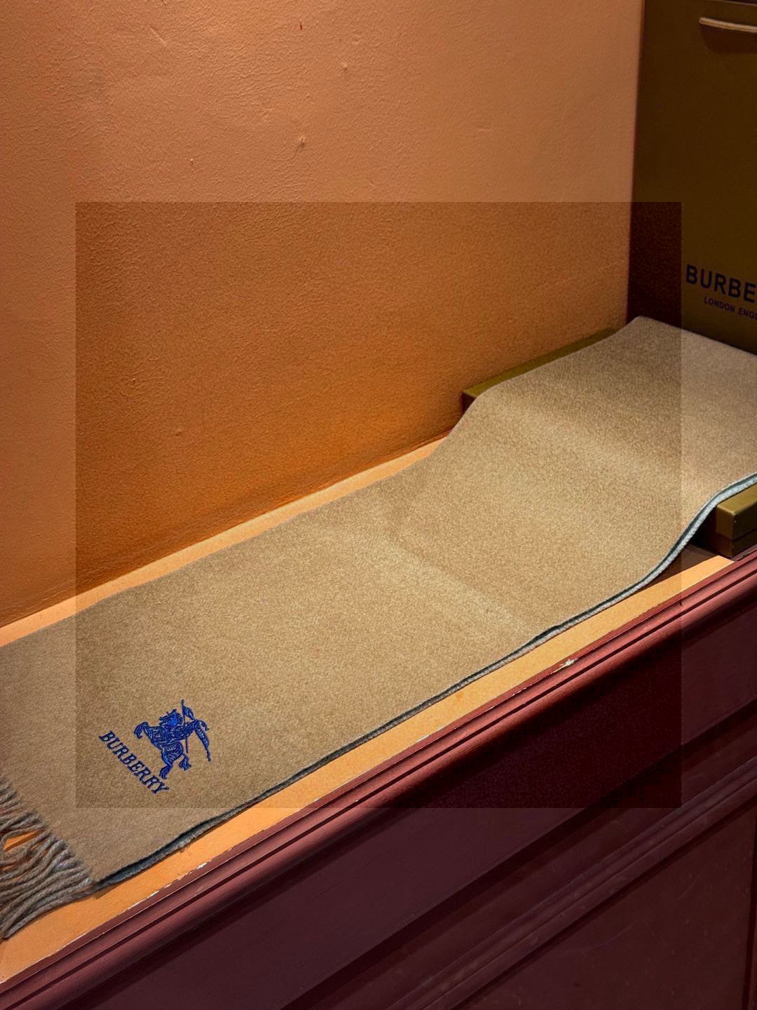 ✨✨太美了😍巴宝莉 情侣款 美到要尖叫😱专柜最新款🎊英伦欧美范儿 又是一款即时尚又实用的大围巾&长巾,🎆