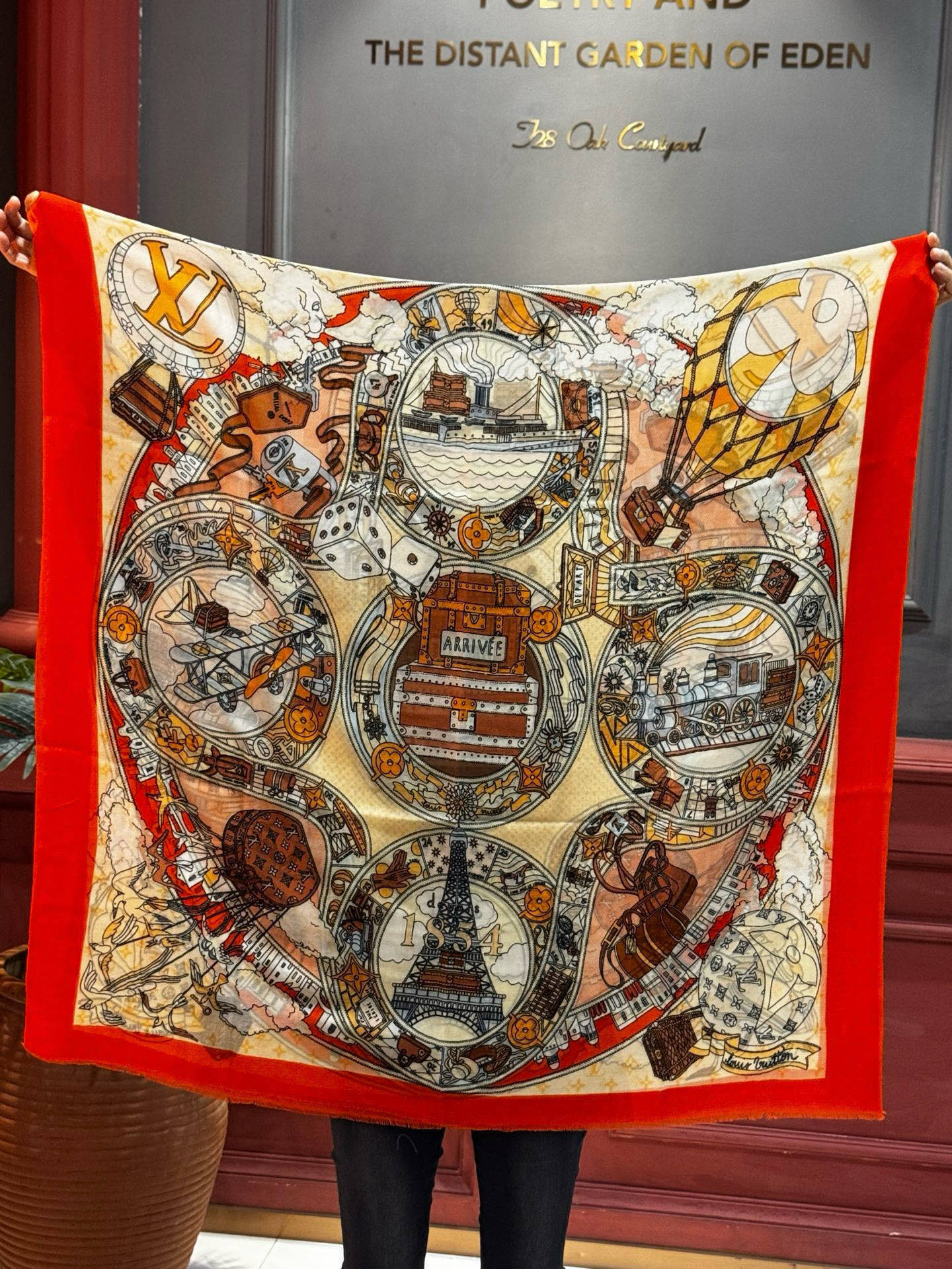 又时髦又百搭！LV新款老花长巾】提升气质和品味的好单品！！四季必备！！真的无敌实用！！Lv难得的羊绒长巾