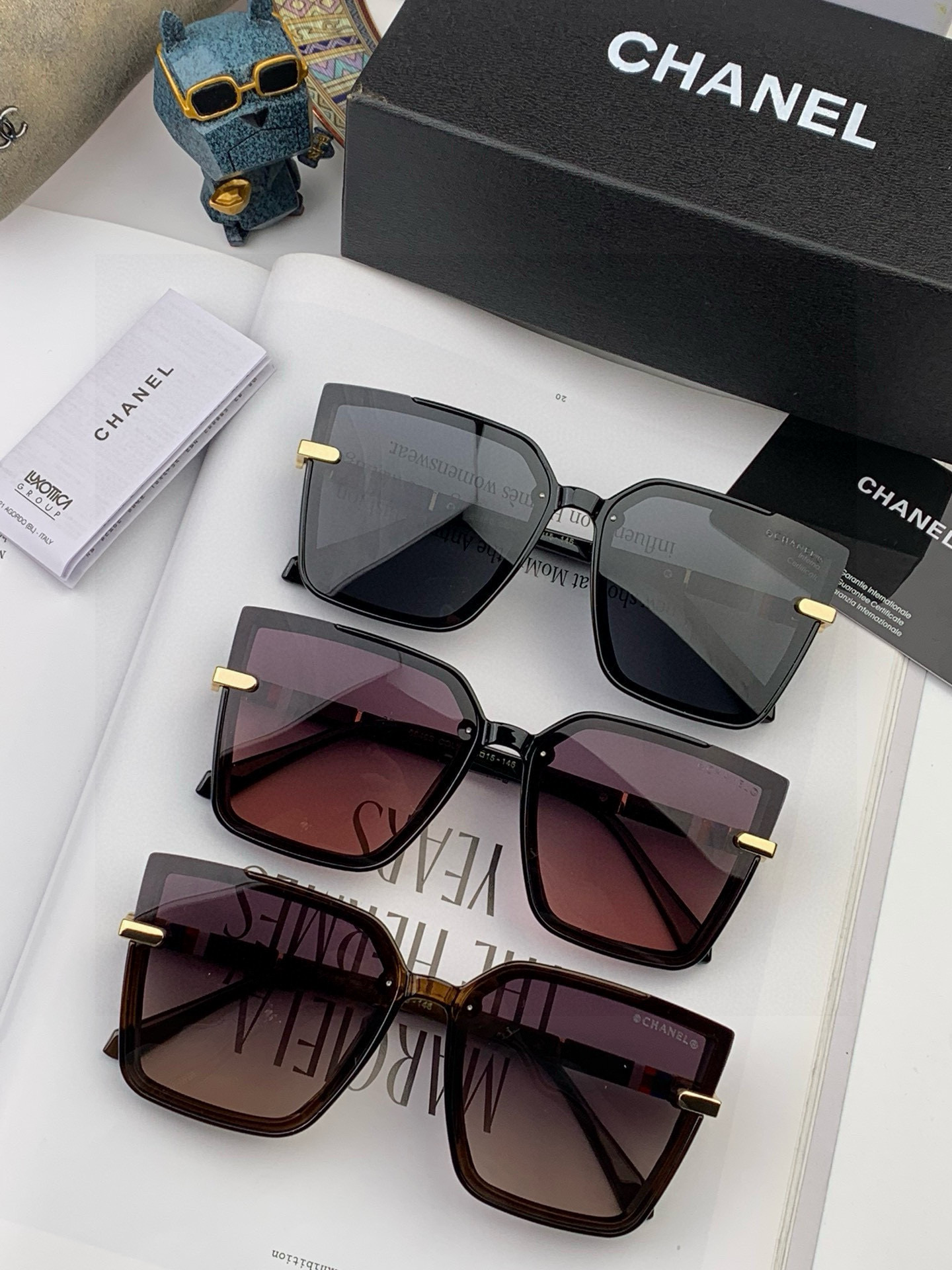 香奈儿 女士太阳镜🎒2025 新款 最潮时尚太阳镜👓👕出行必备👒👠潮人必备[呲牙][呲牙] 高档金属镶钻