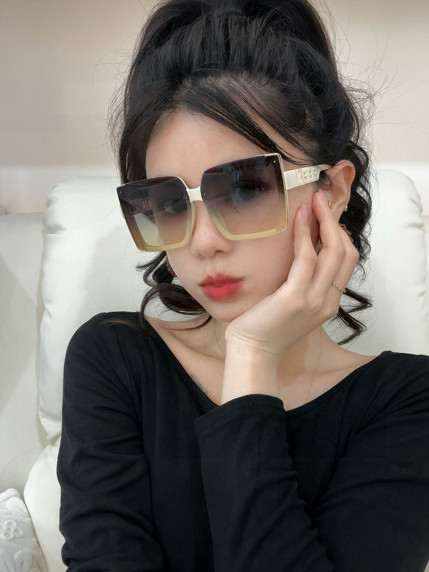 🔺 【芬迪】2025开春新款 潮流爆款 时尚方框太阳镜 高品质 佩戴舒适 网红潮款墨镜 女士高清太阳镜🕶